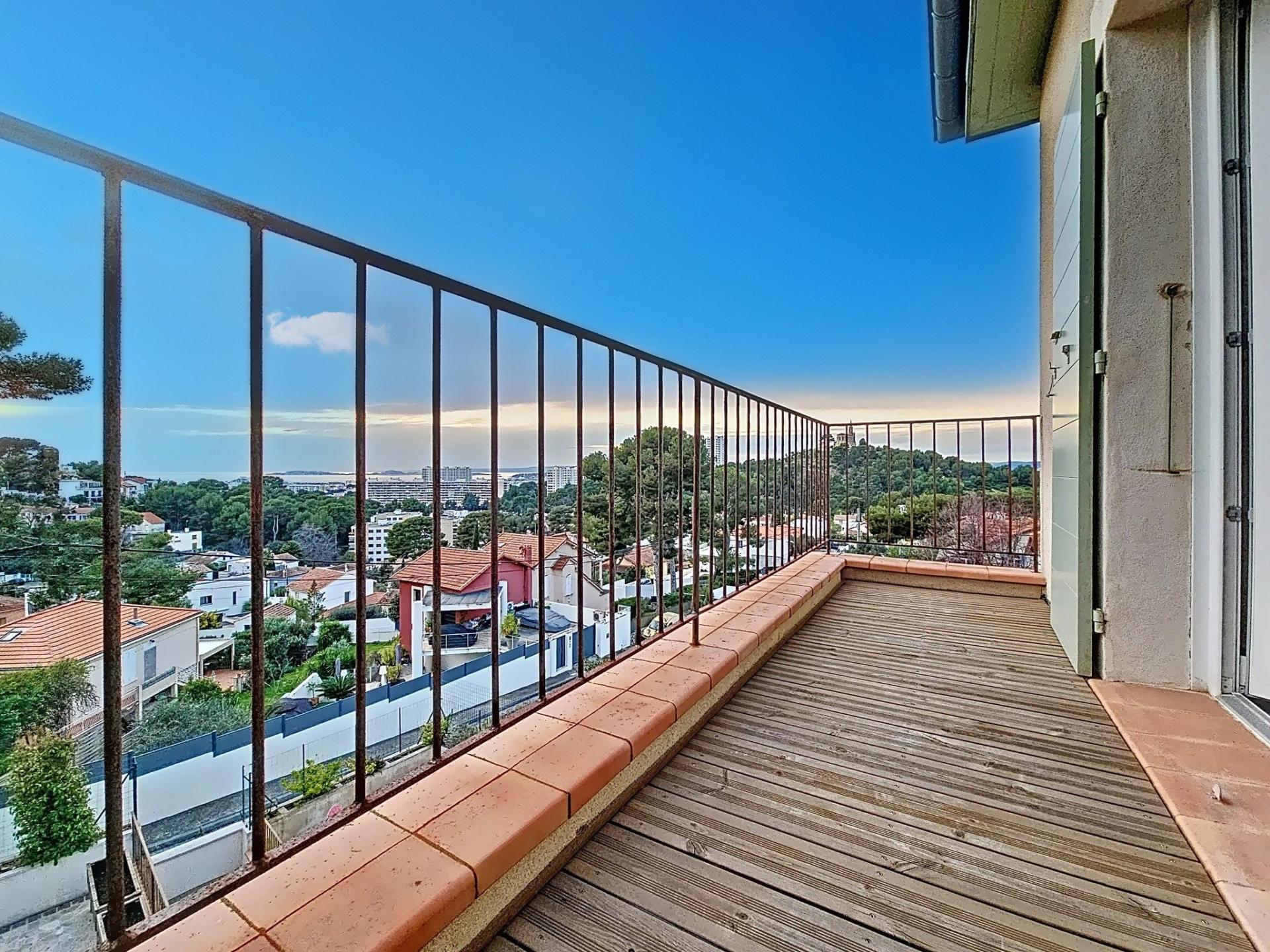 Photo 17 of the listing.