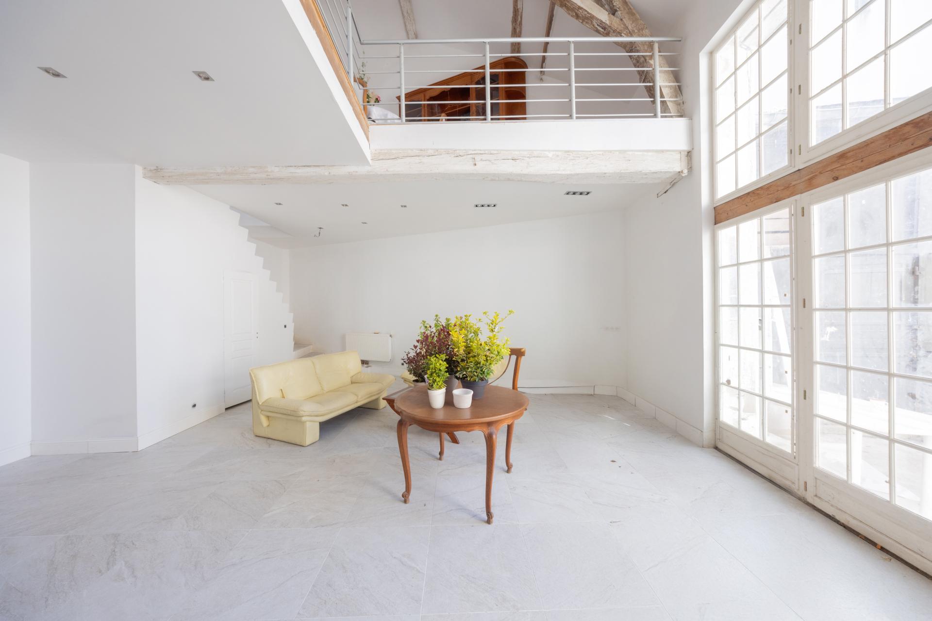 Photo 12 of the listing.