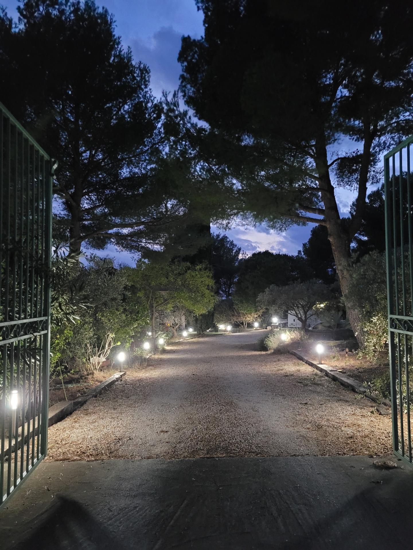 Photo 9 of the listing.