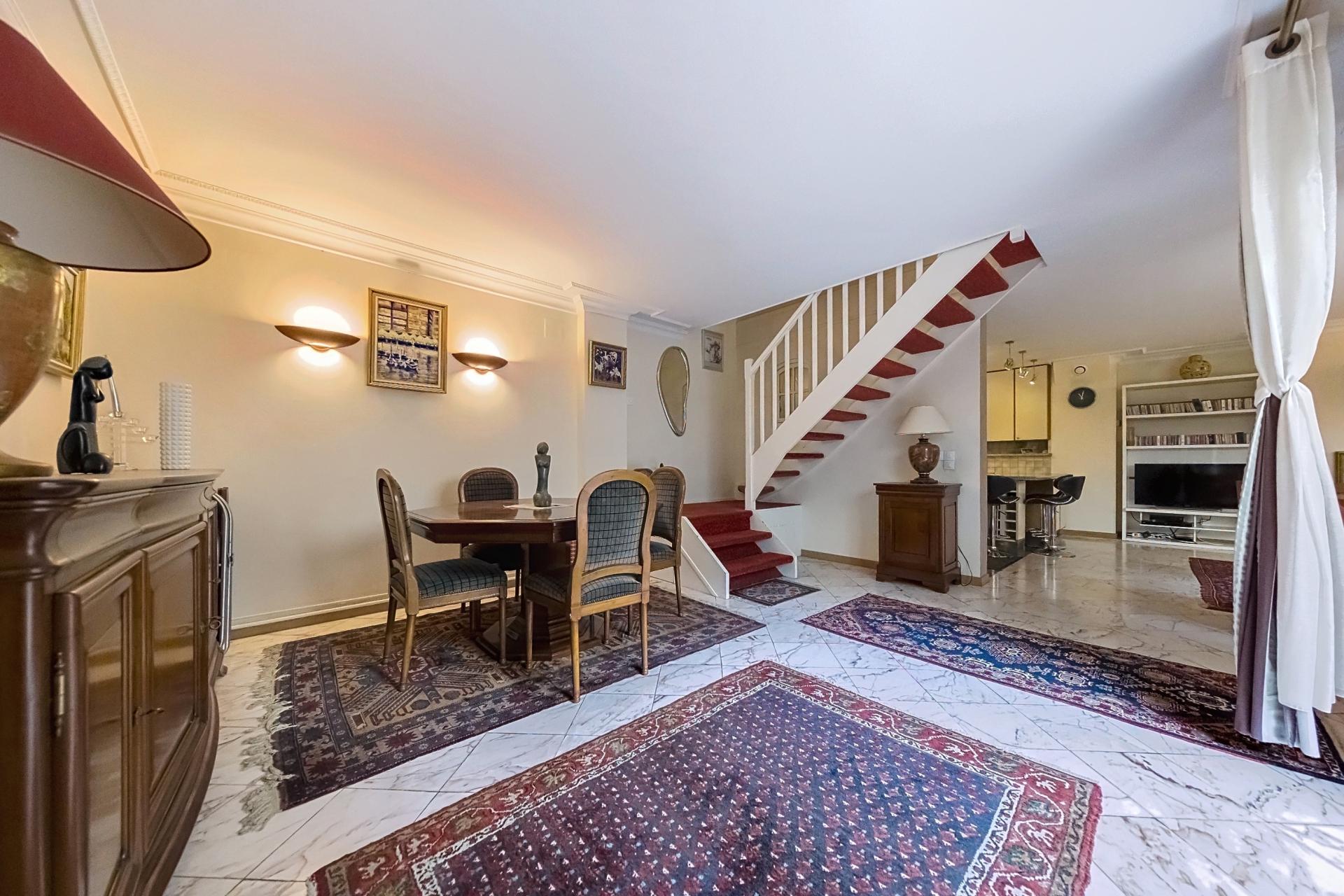 Photo 6 of the listing.