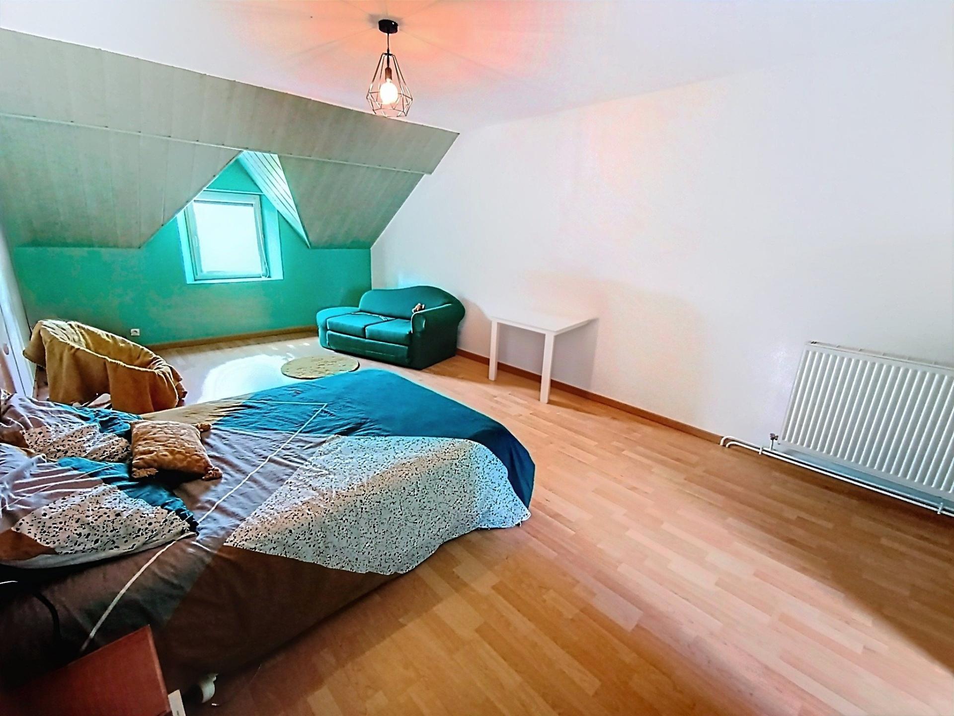 Photo 9 of the listing.