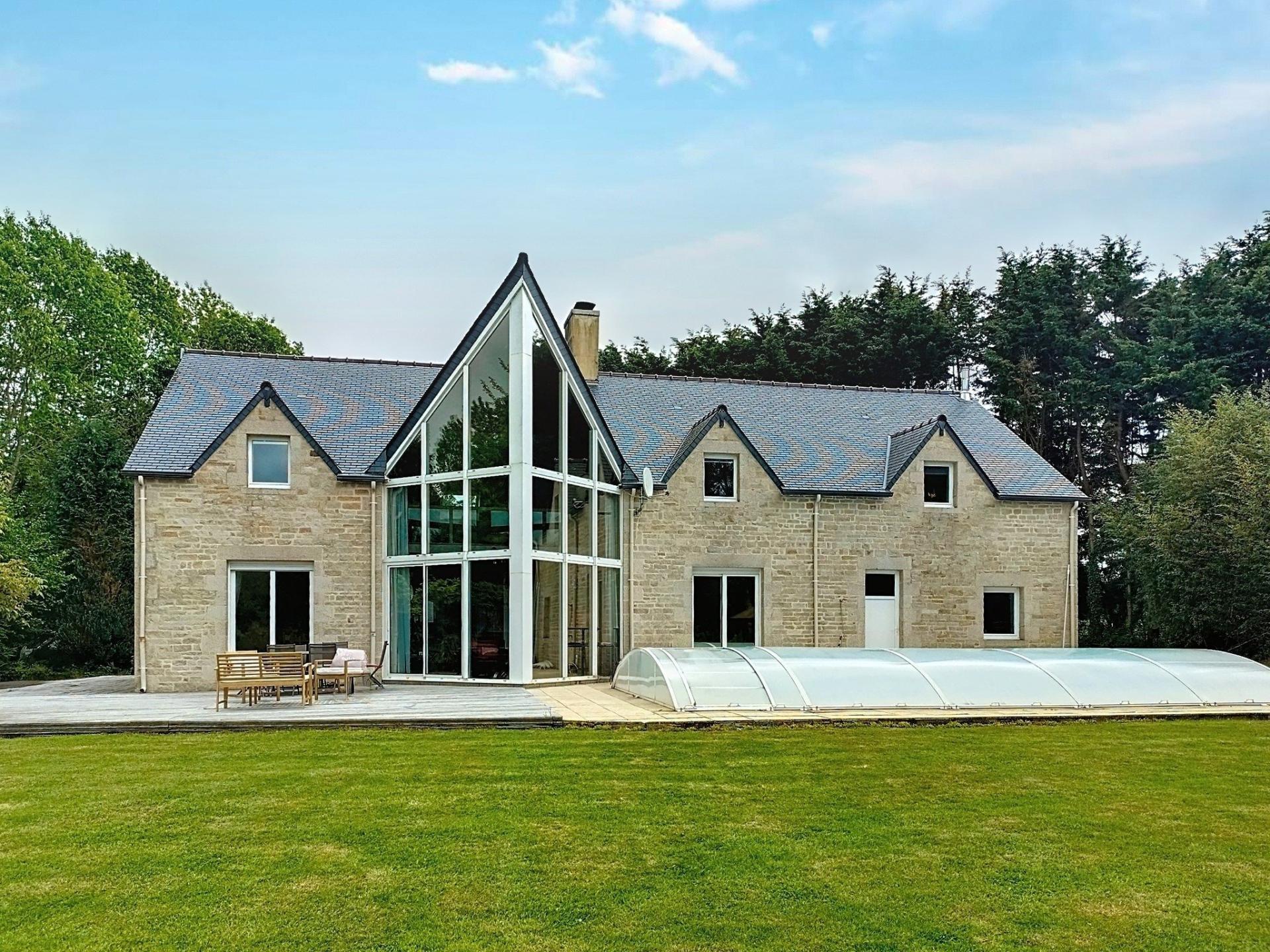 Photo 4 of the listing.