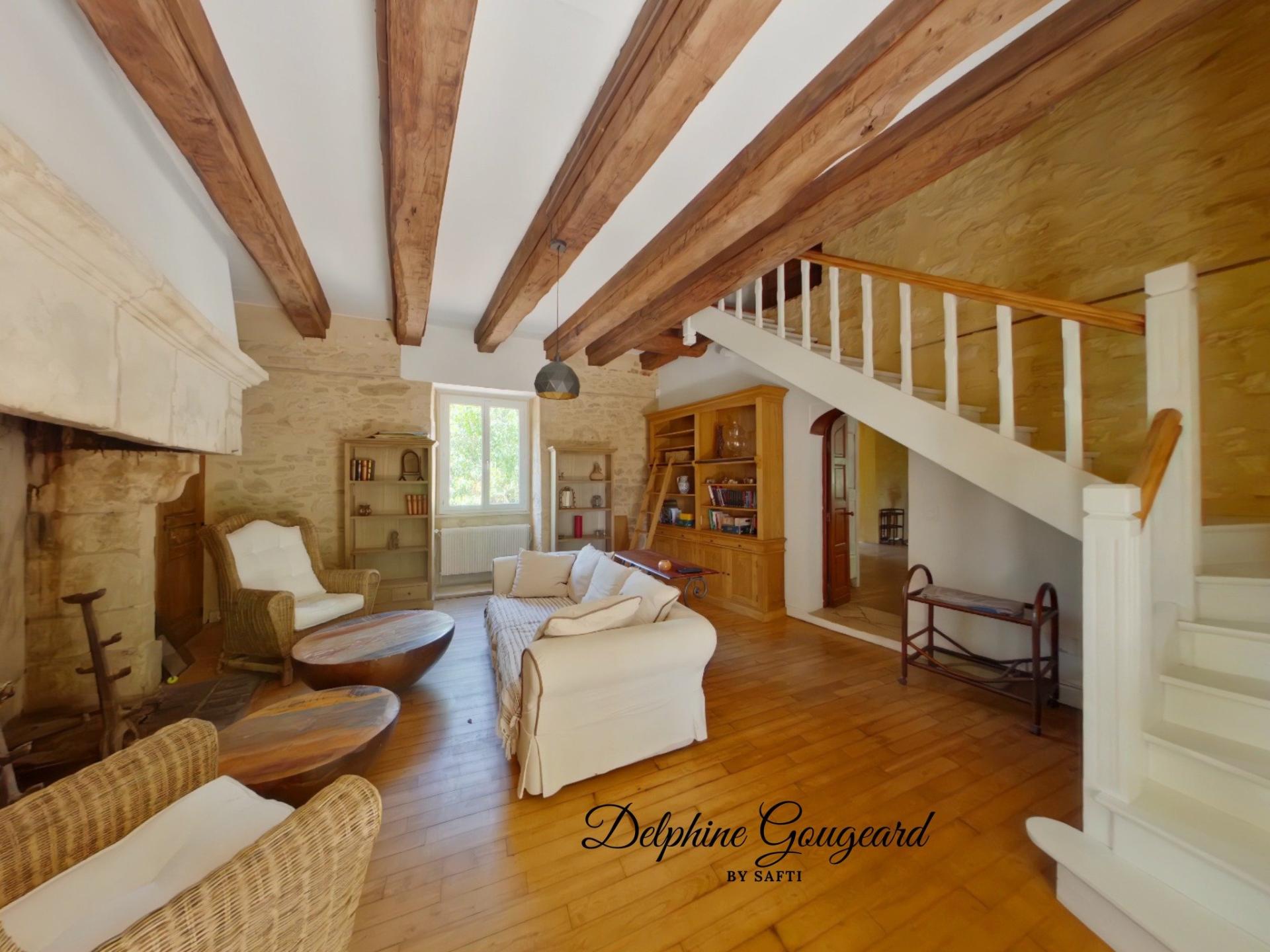 Photo 6 of the listing.