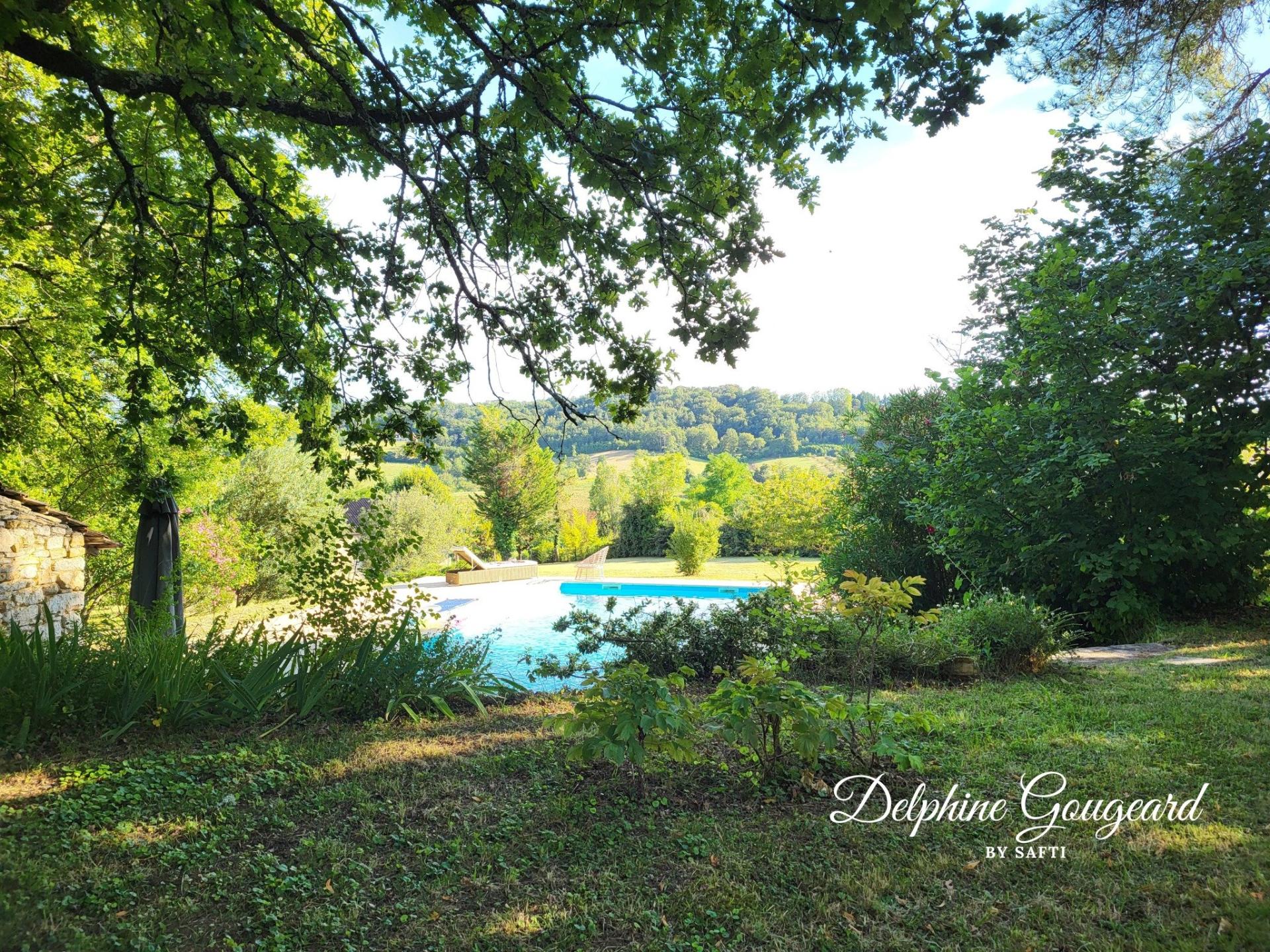 Photo 3 of the listing.