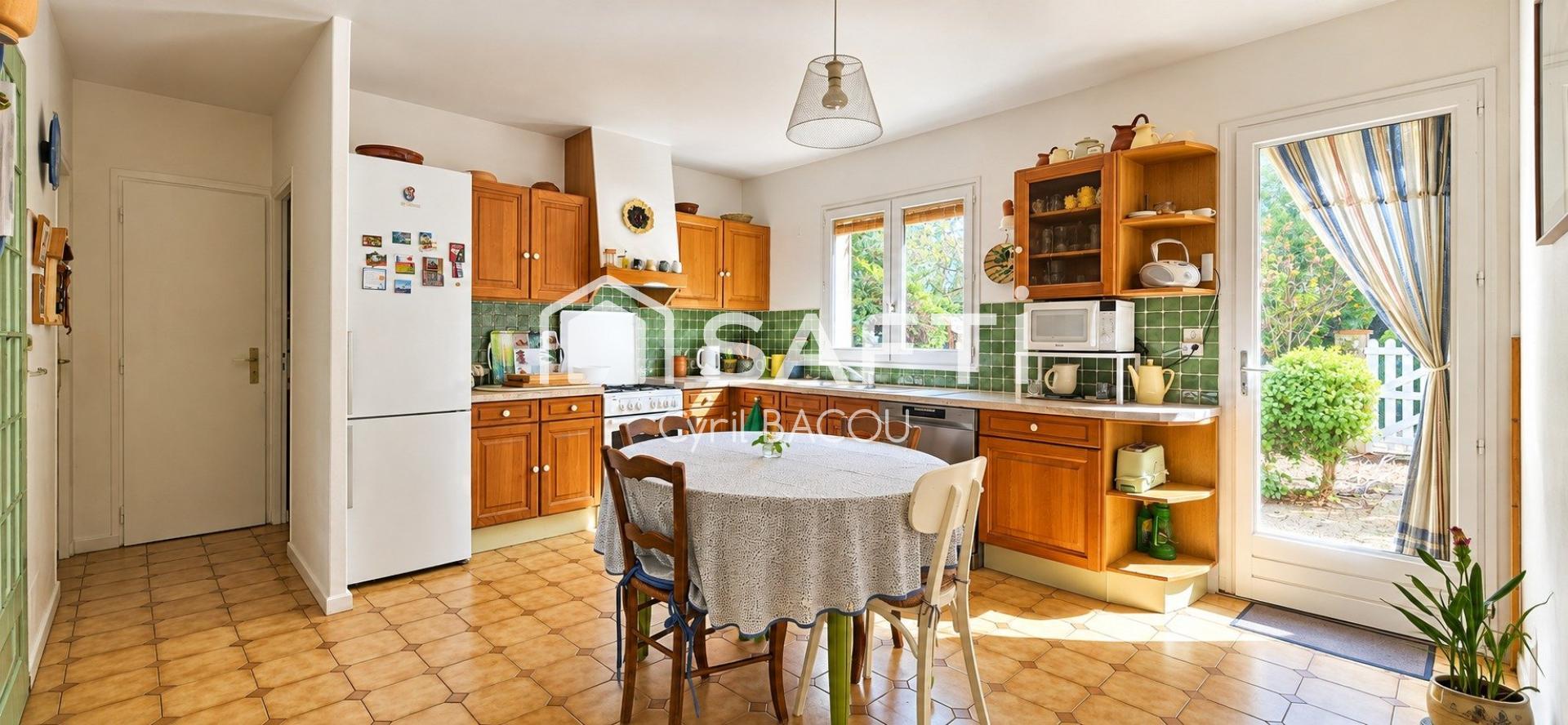 Photo SAFTI — Maison 5 pièces, 135 m² à Saint Esteve 4