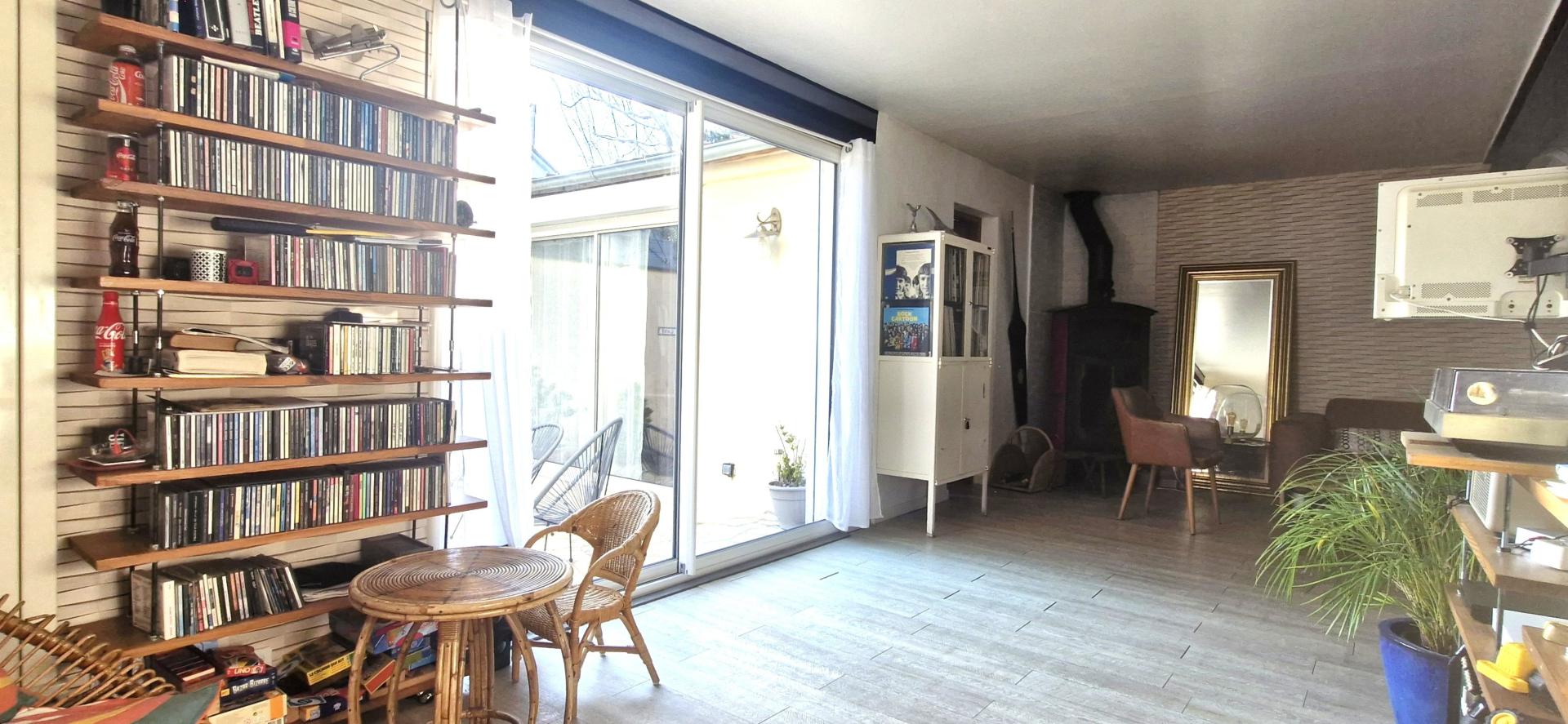 Photo 14 of the listing.