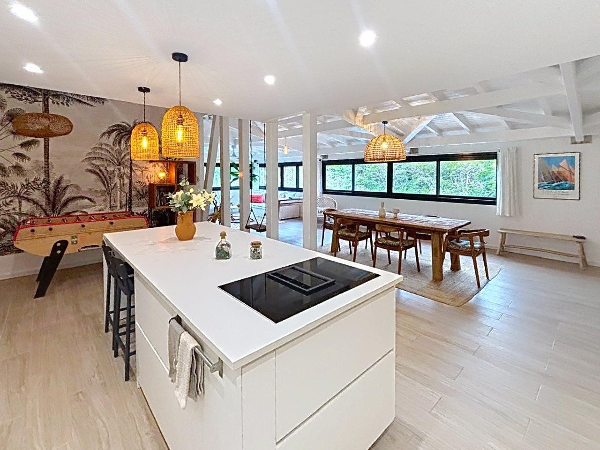 Photo 11 of the listing.