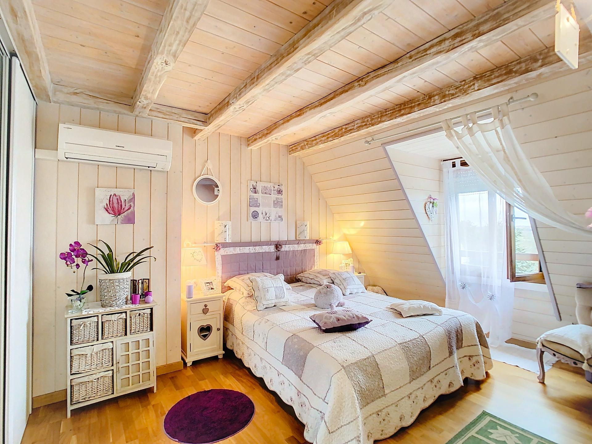 Photo 16 of the listing.