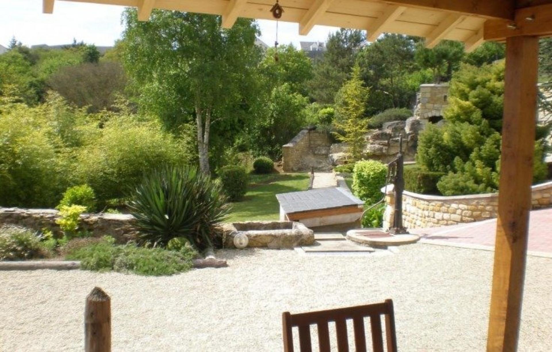 Photo 3 of the listing.