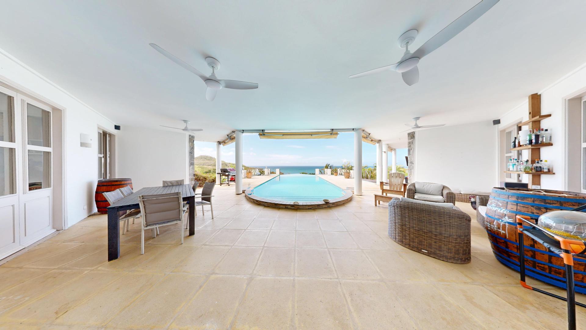 Photo 10 of the listing.