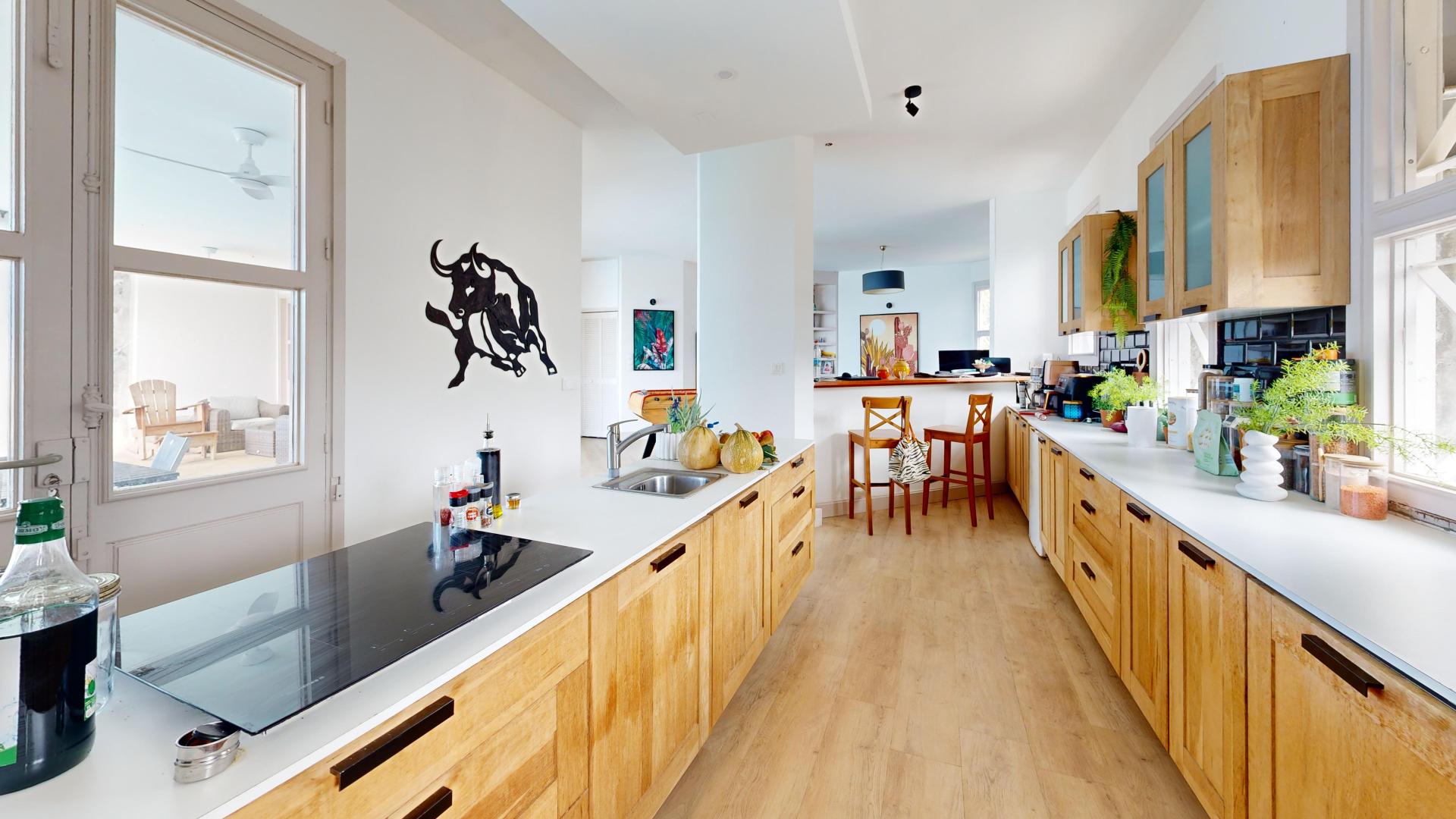 Photo 4 of the listing.