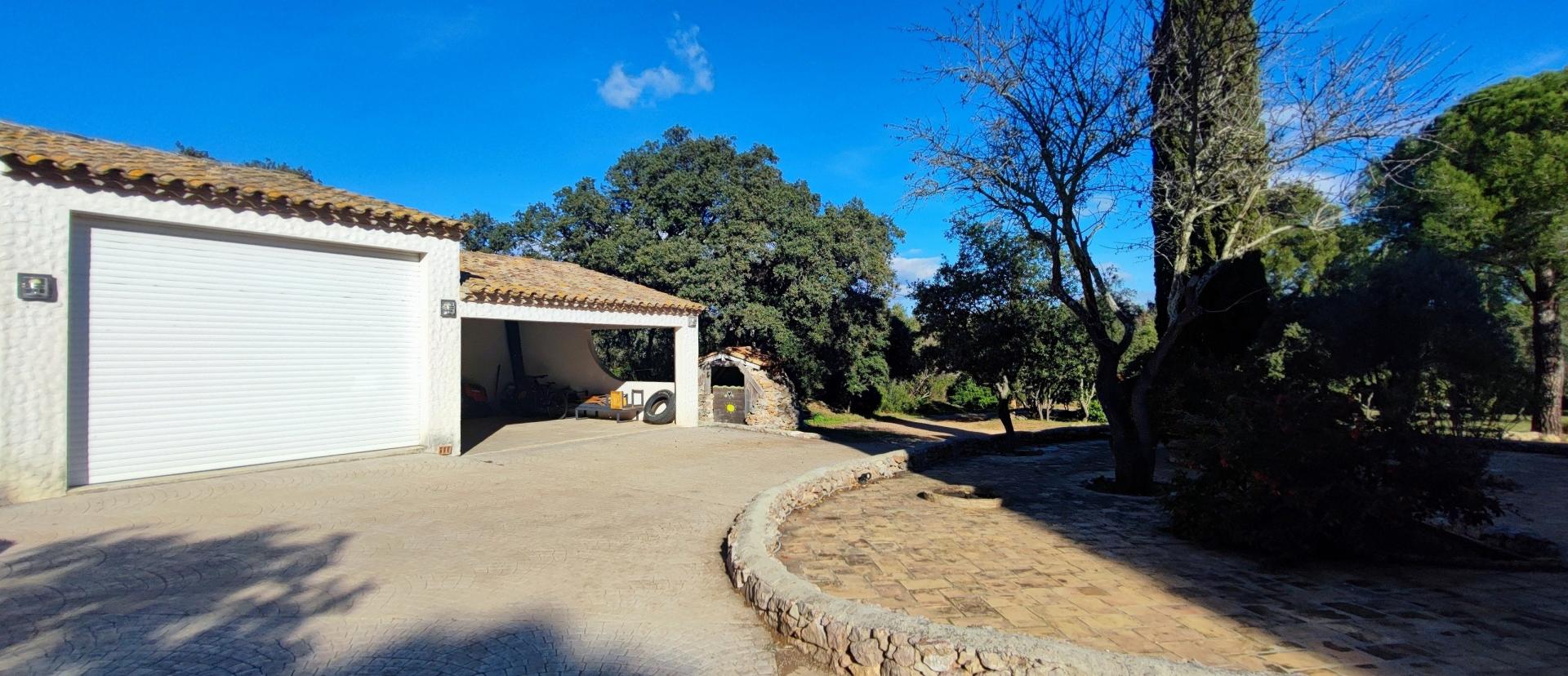 Photo 12 of the listing.