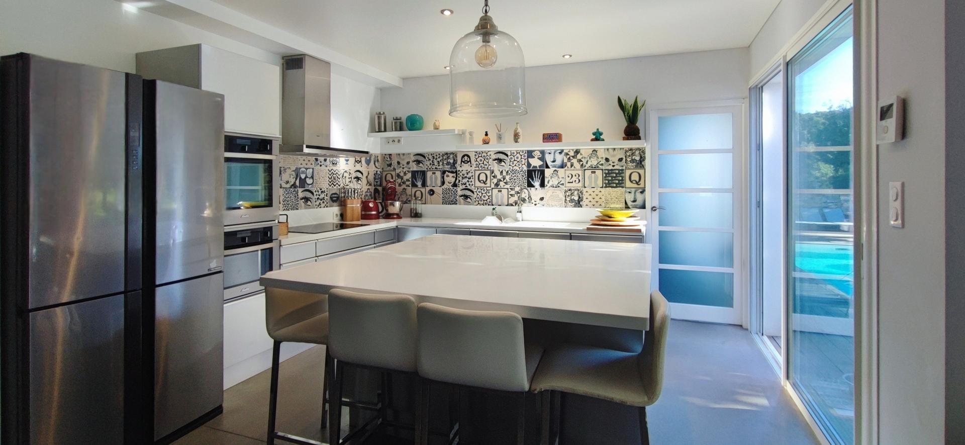 Photo 5 of the listing.