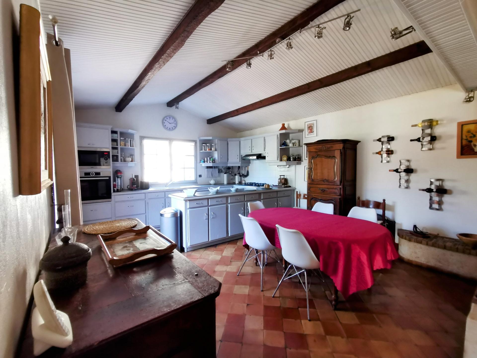 Photo 6 of the listing.