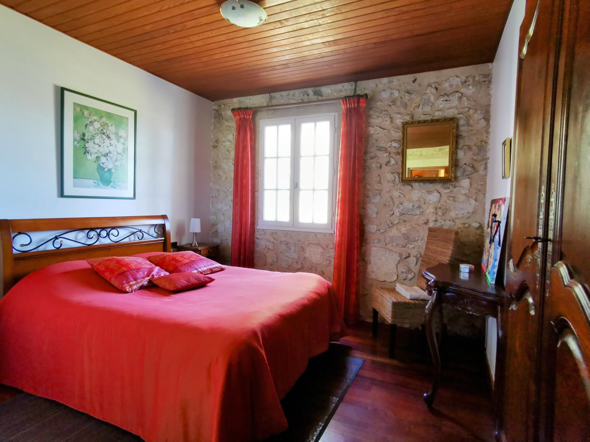 Photo 14 of the listing.