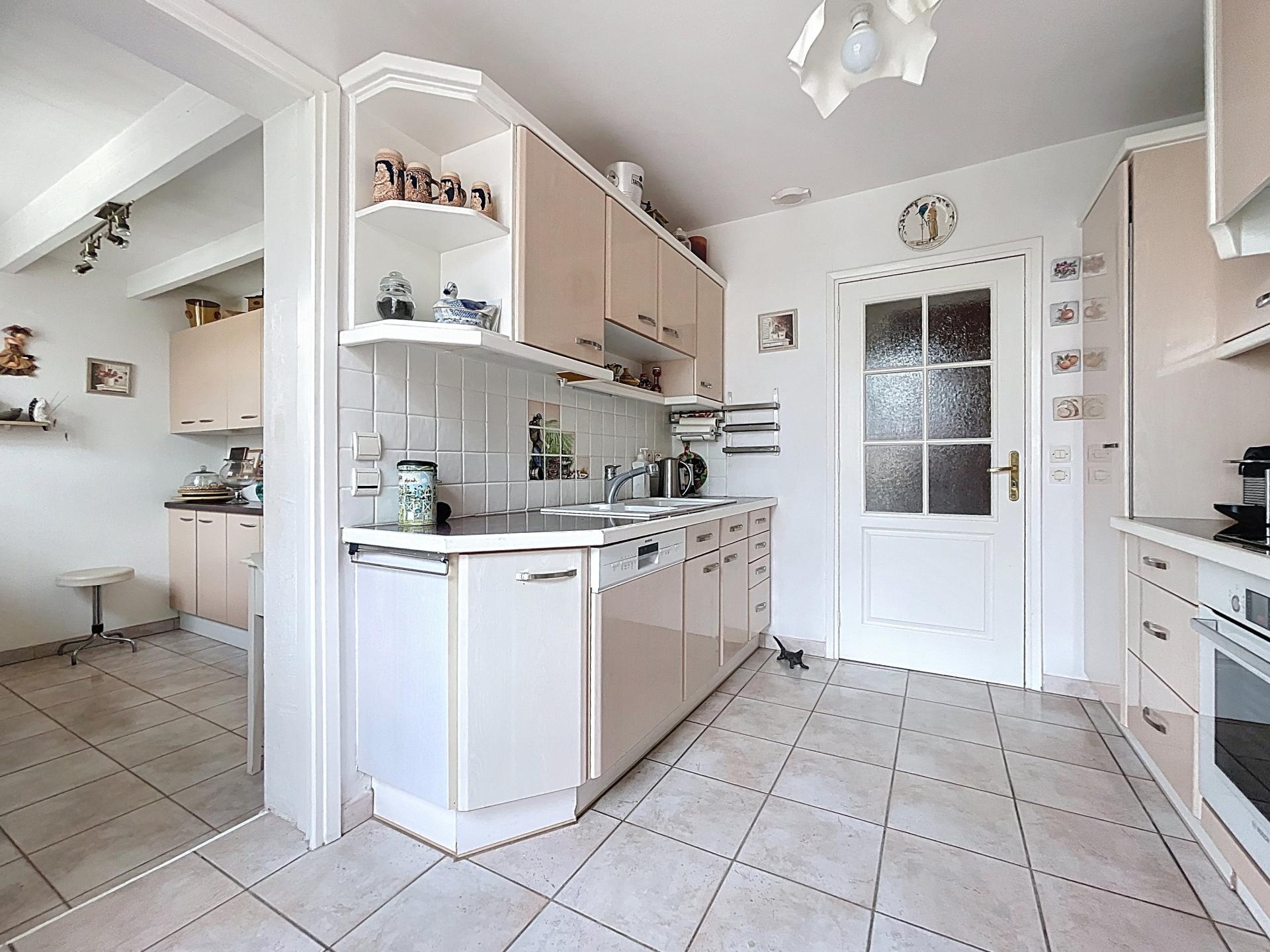 Photo 8 of the listing.