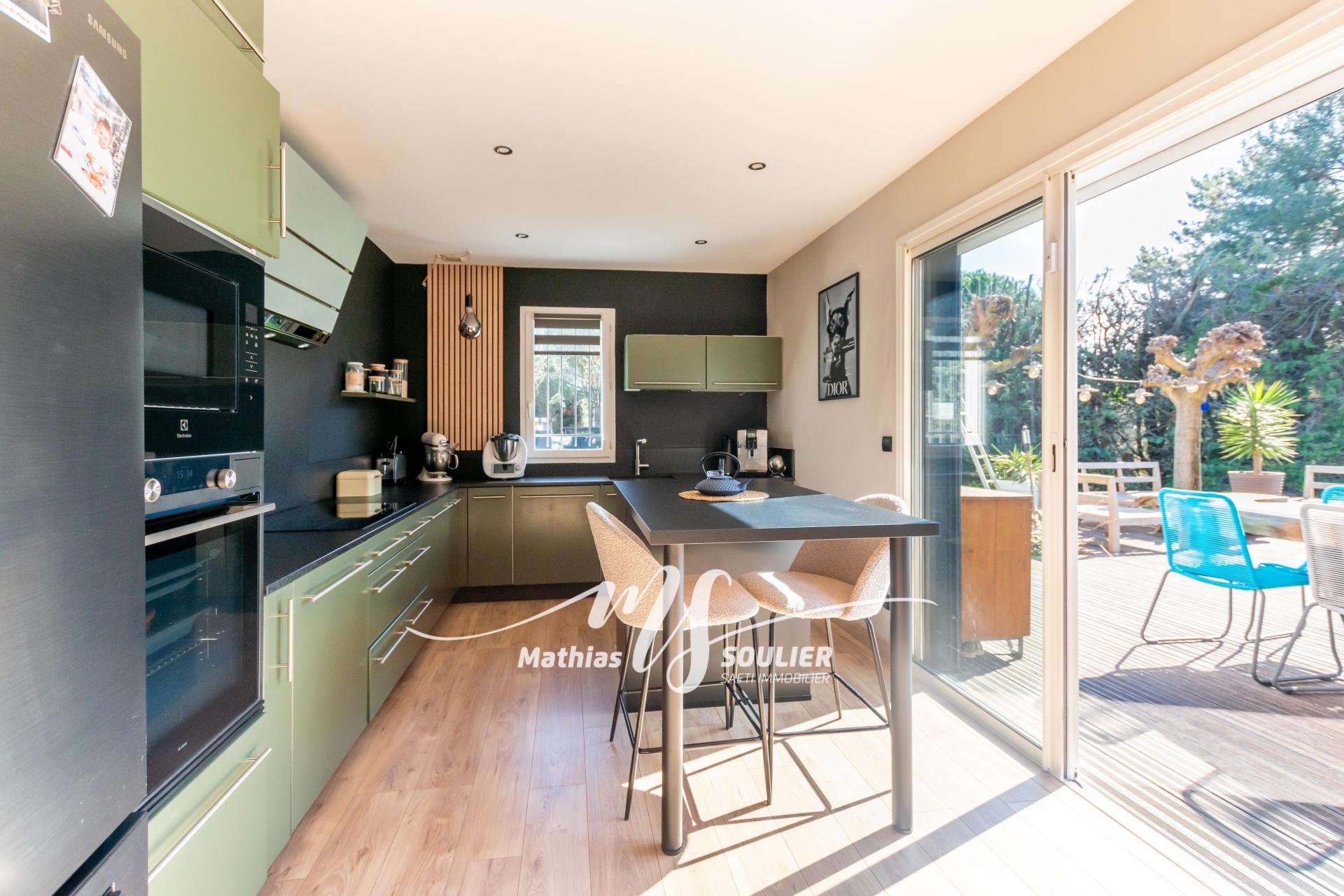 Photo 15 of the listing.