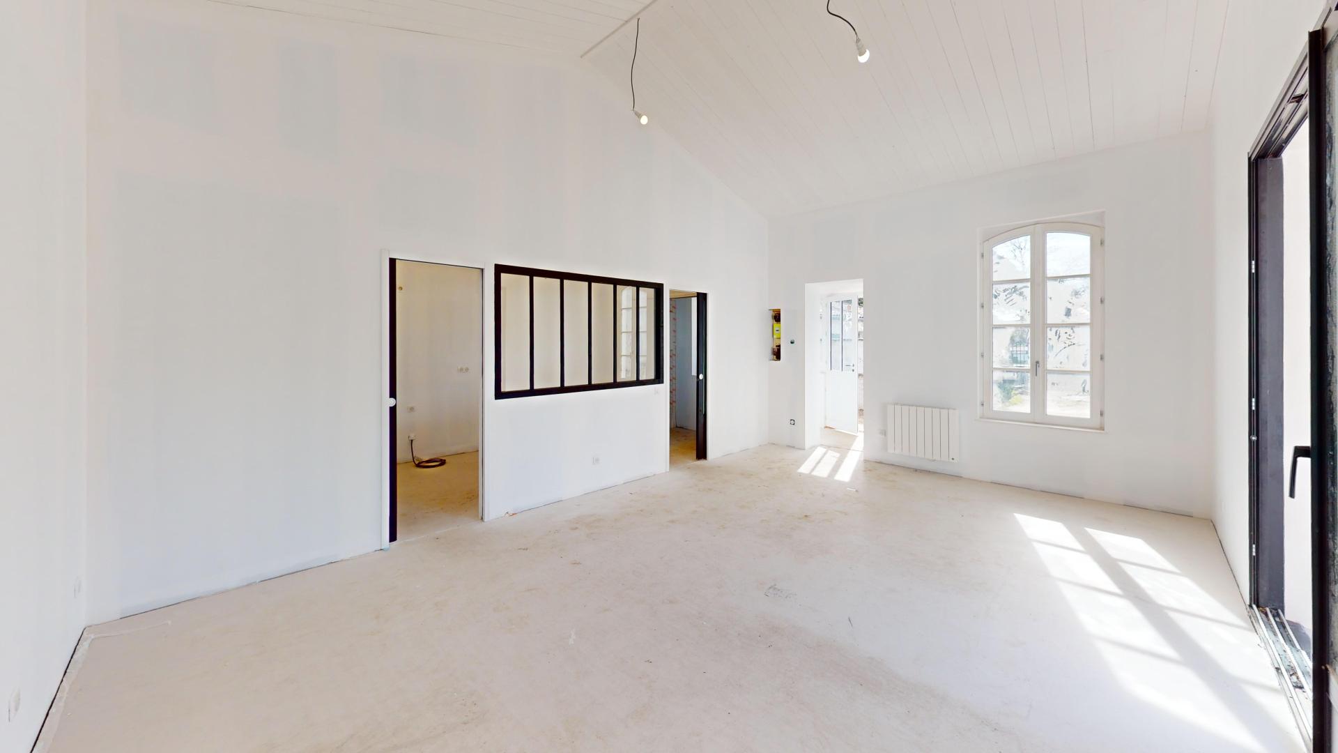 Photo 10 of the listing.