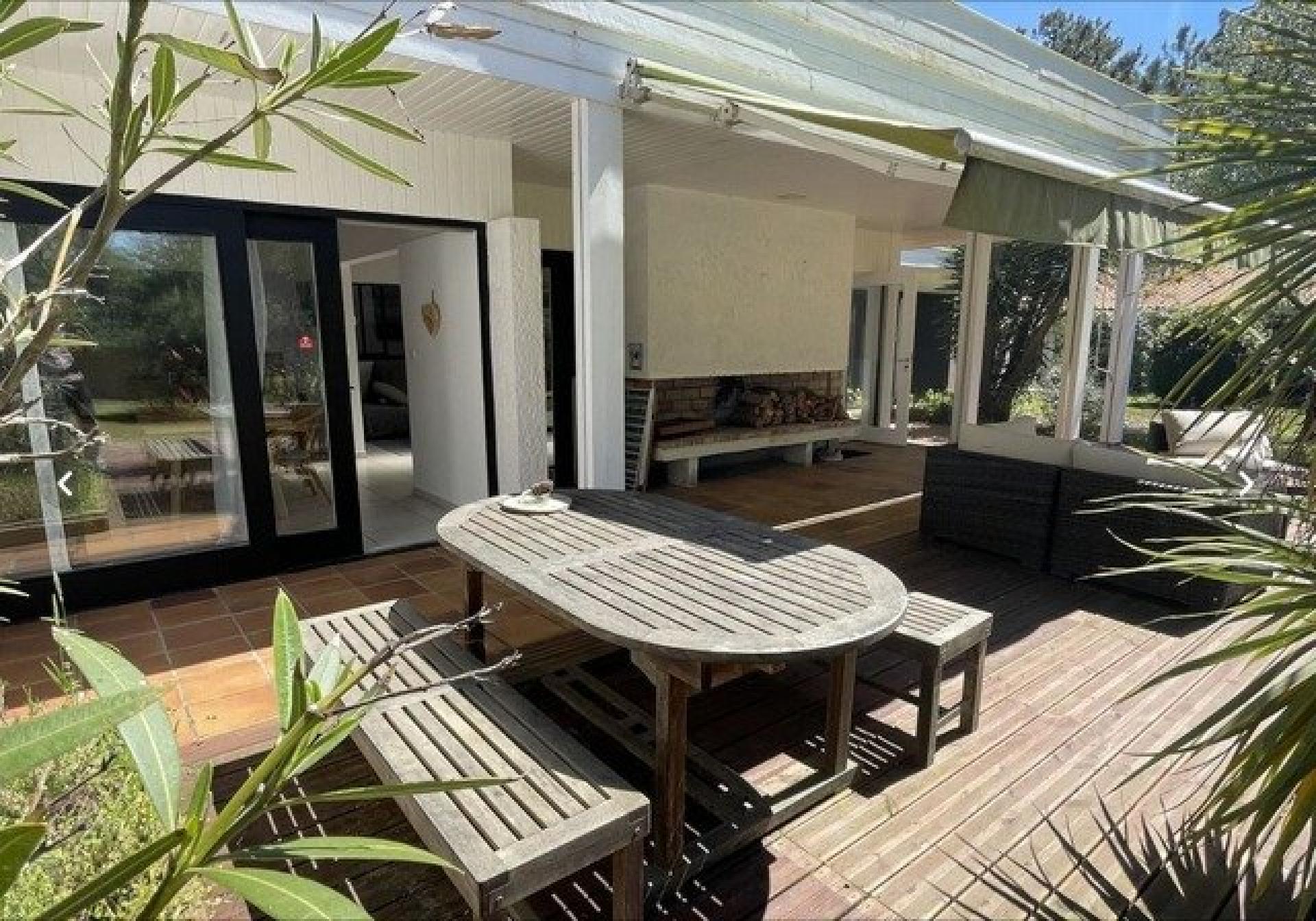 Photo 3 of the listing.