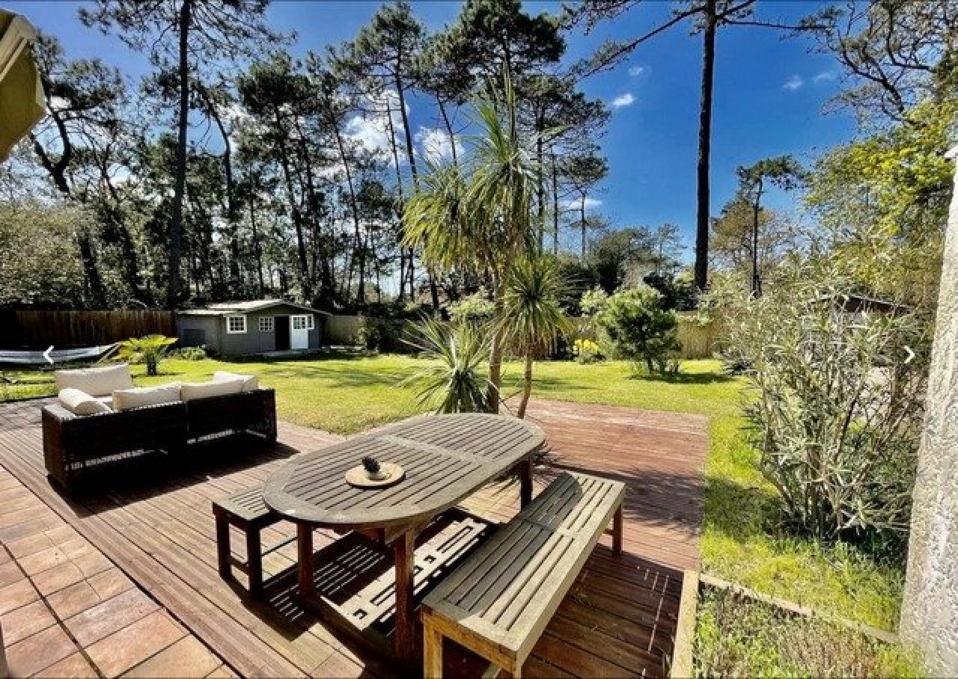 Photo 2 of the listing.