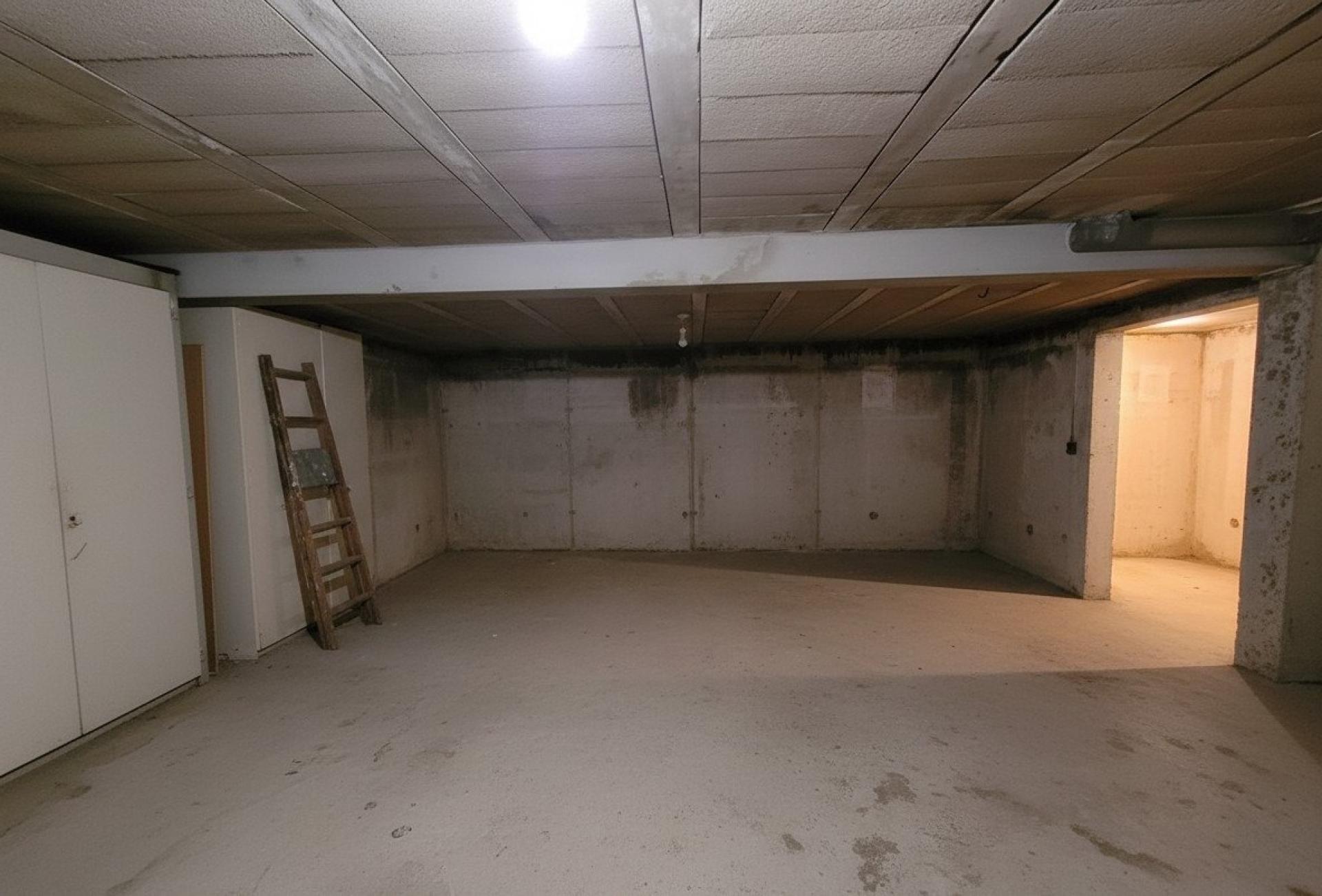 Photo 9 of the listing.