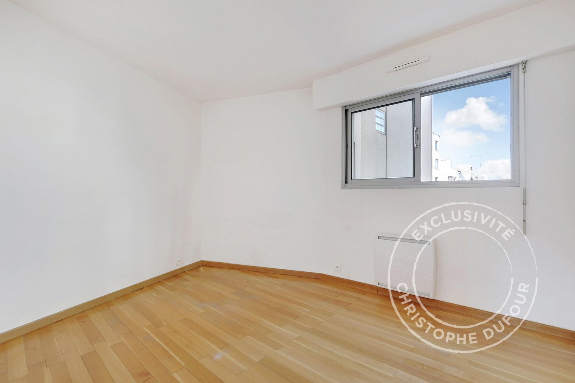 Photo 8 of the listing.