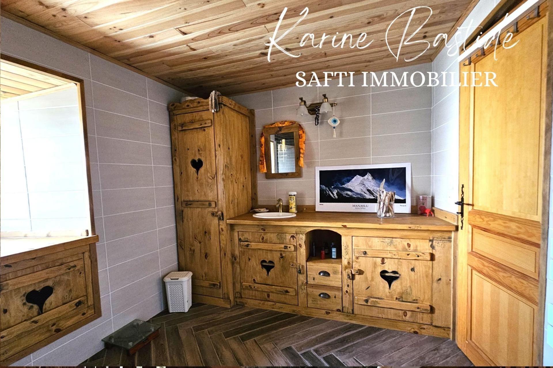 Photo 12 of the listing.