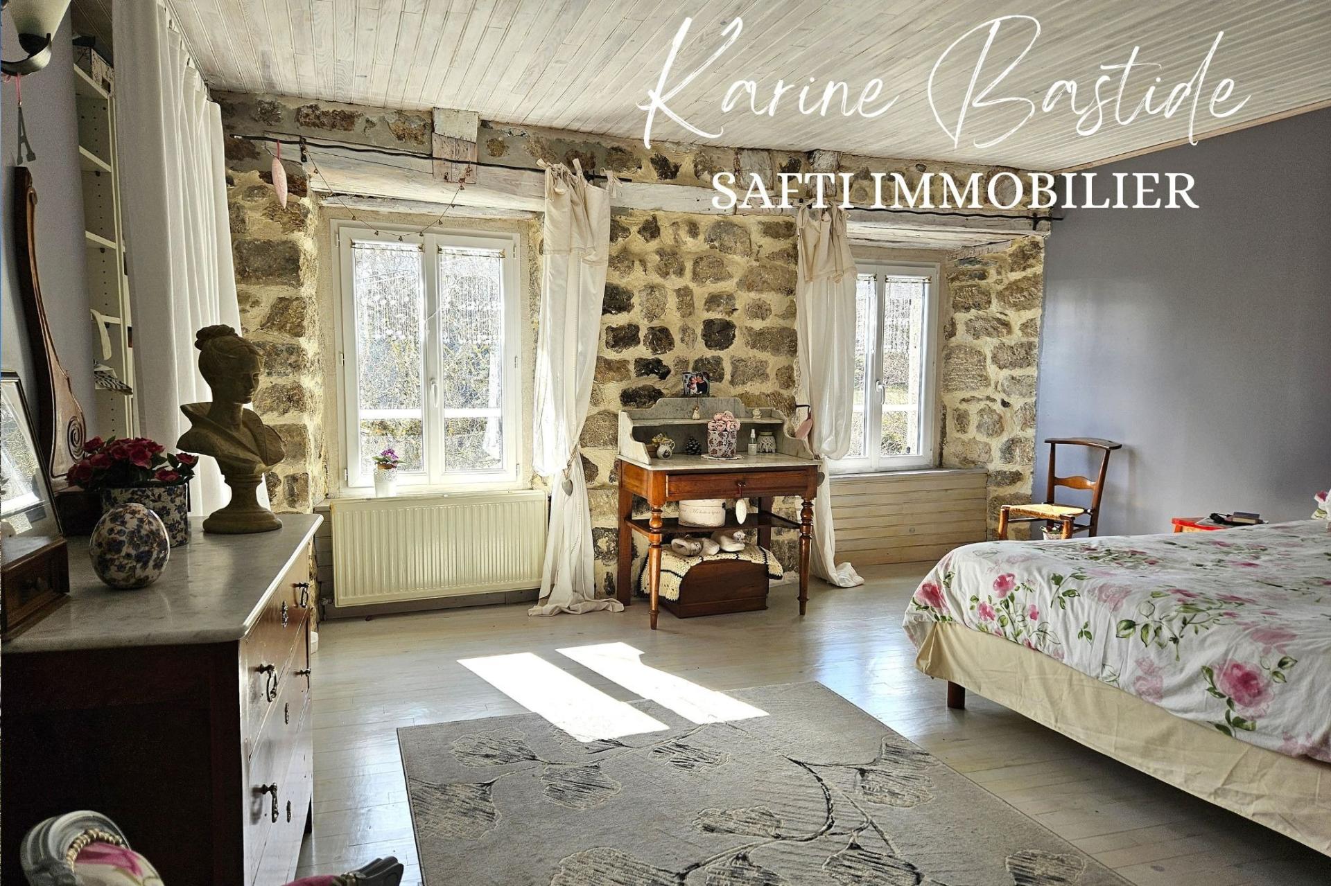 Photo 10 of the listing.