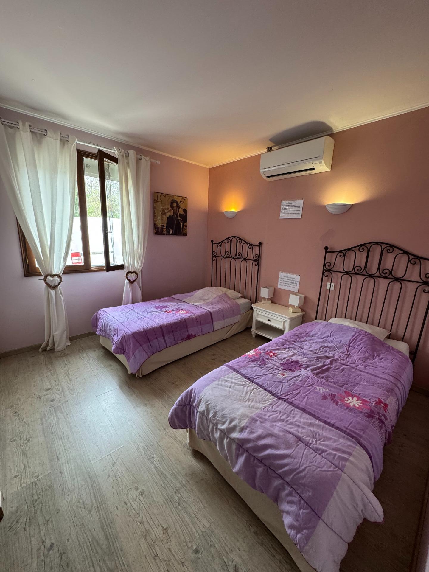 Photo 13 of the listing.