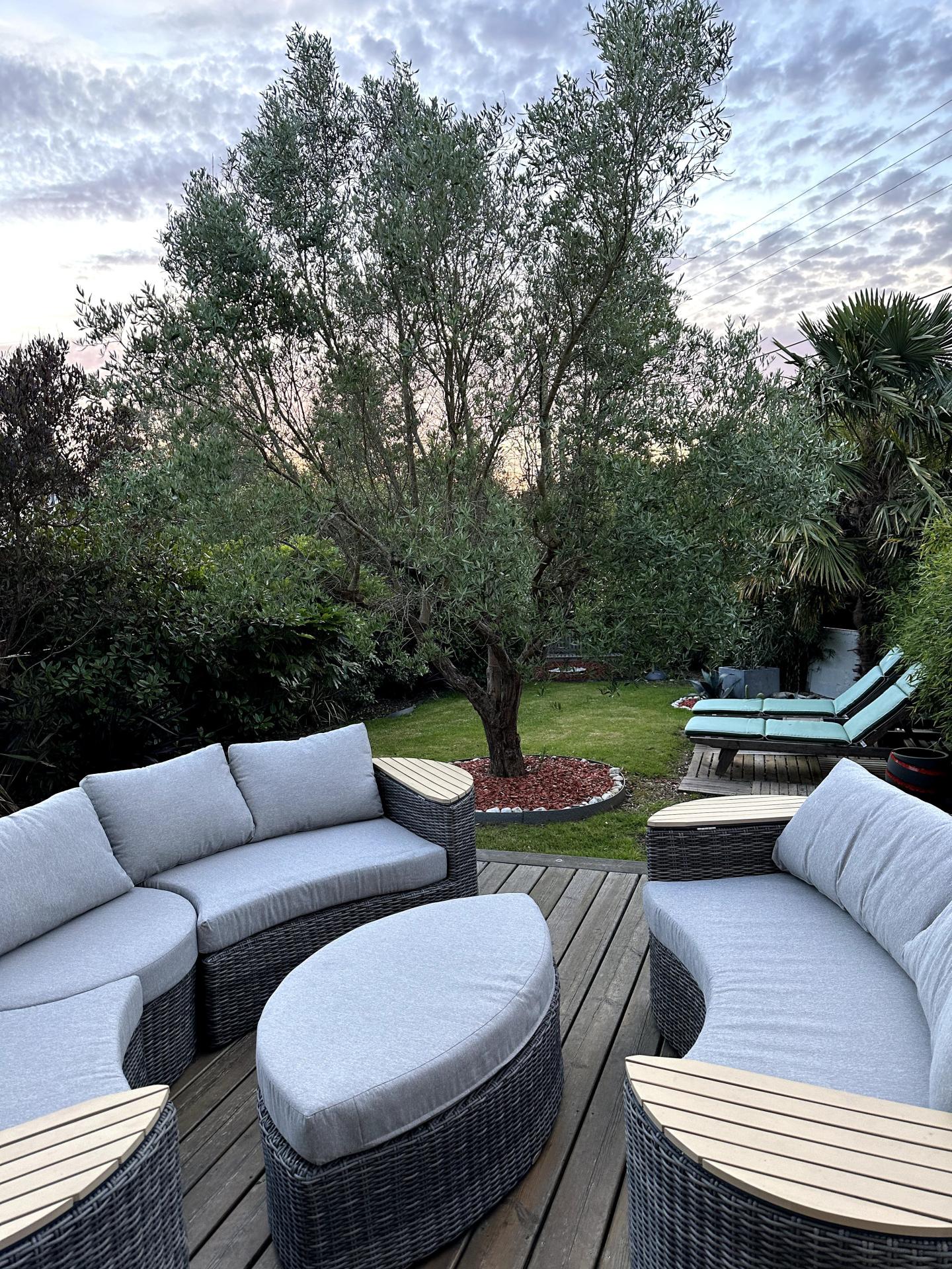 Photo 6 of the listing.