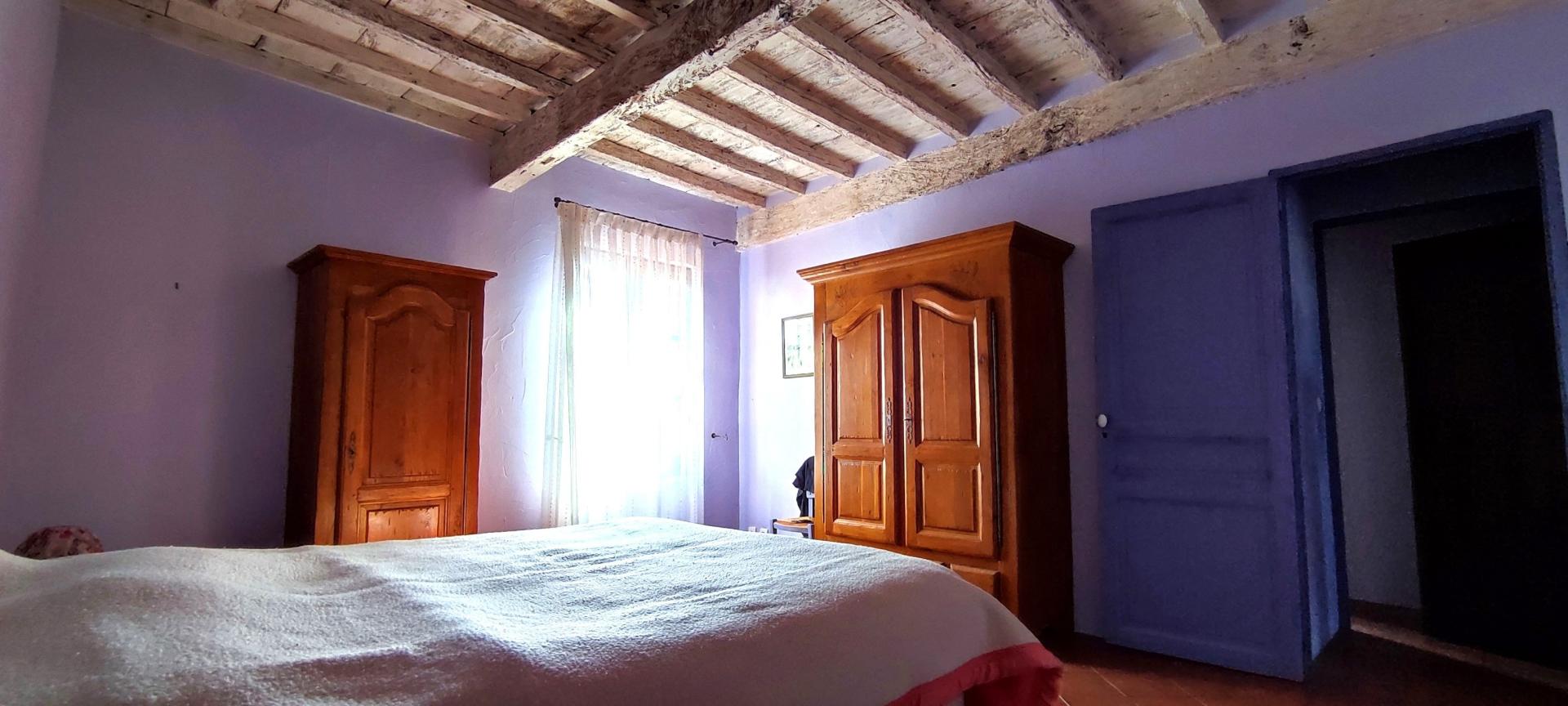 Photo 9 of the listing.