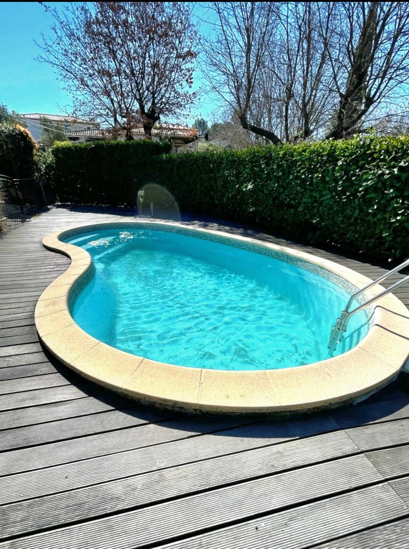 Photo 3 of the listing.