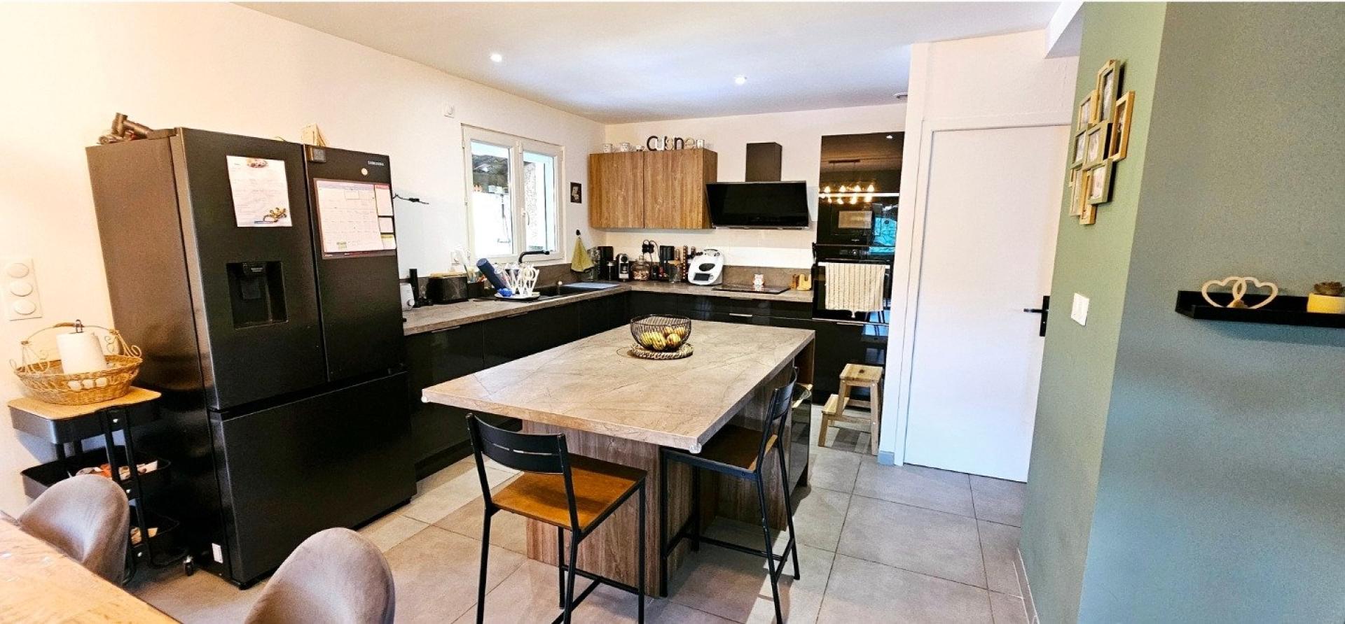 Photo 12 of the listing.