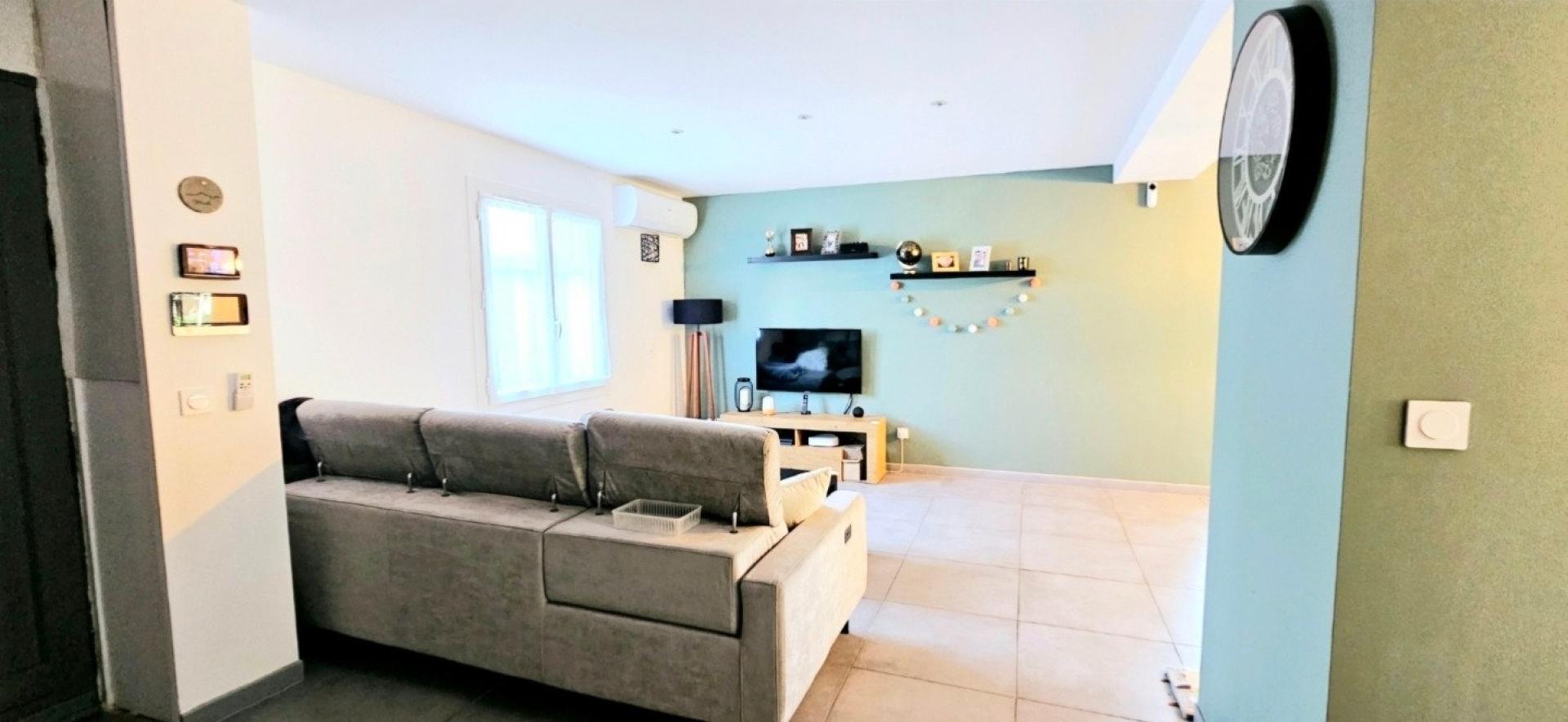 Photo 14 of the listing.