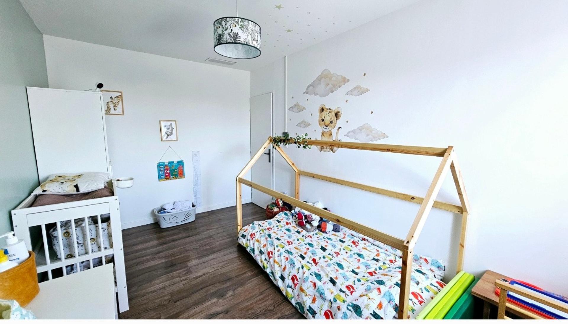 Photo 19 of the listing.