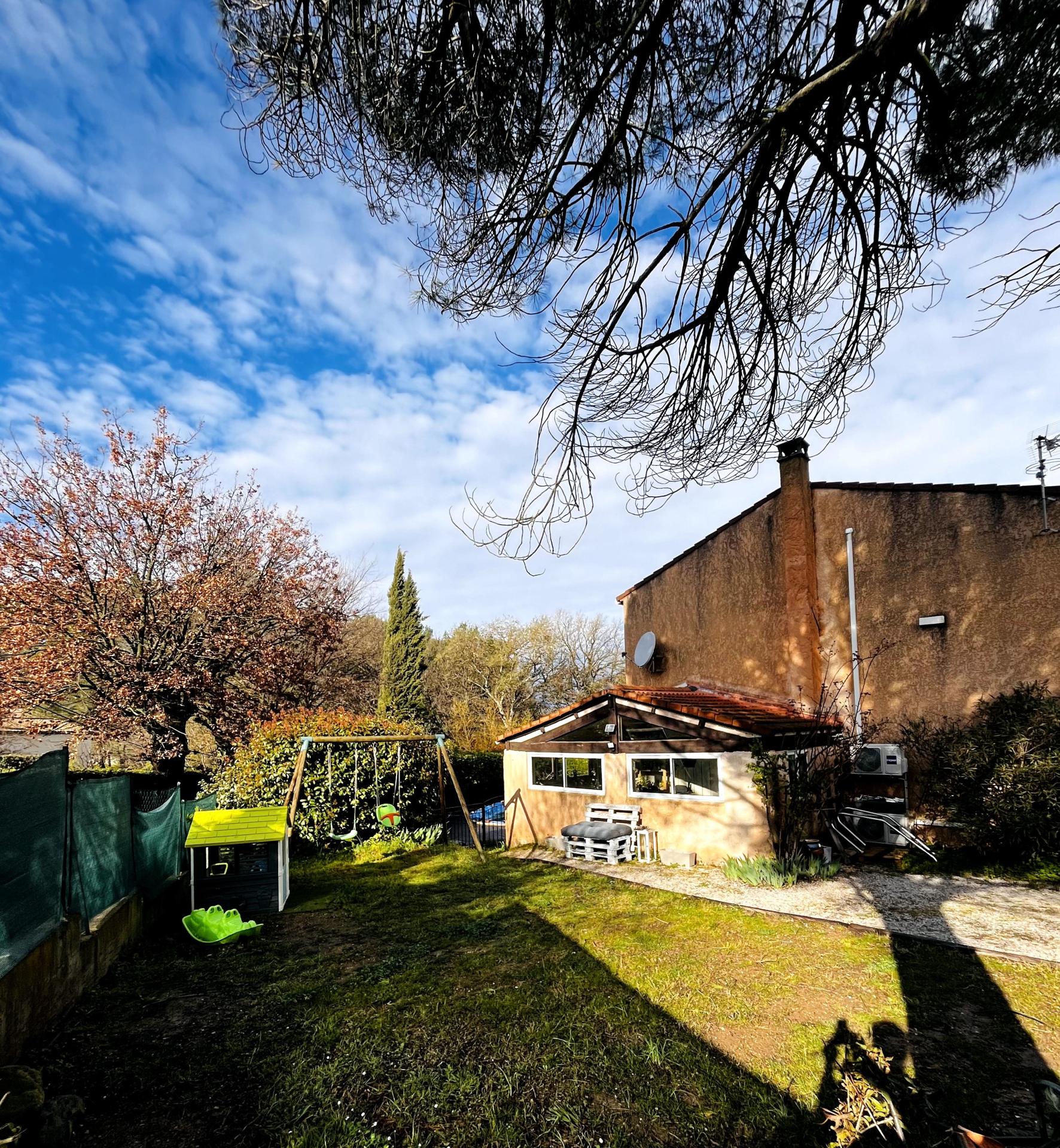 Photo 5 of the listing.