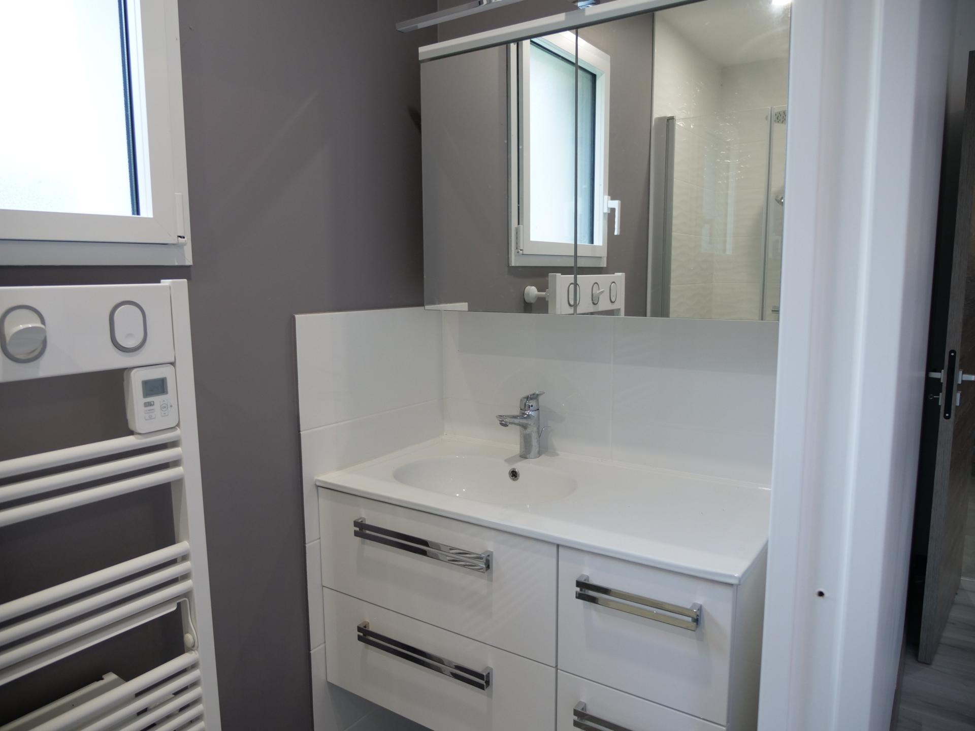 Photo 12 of the listing.