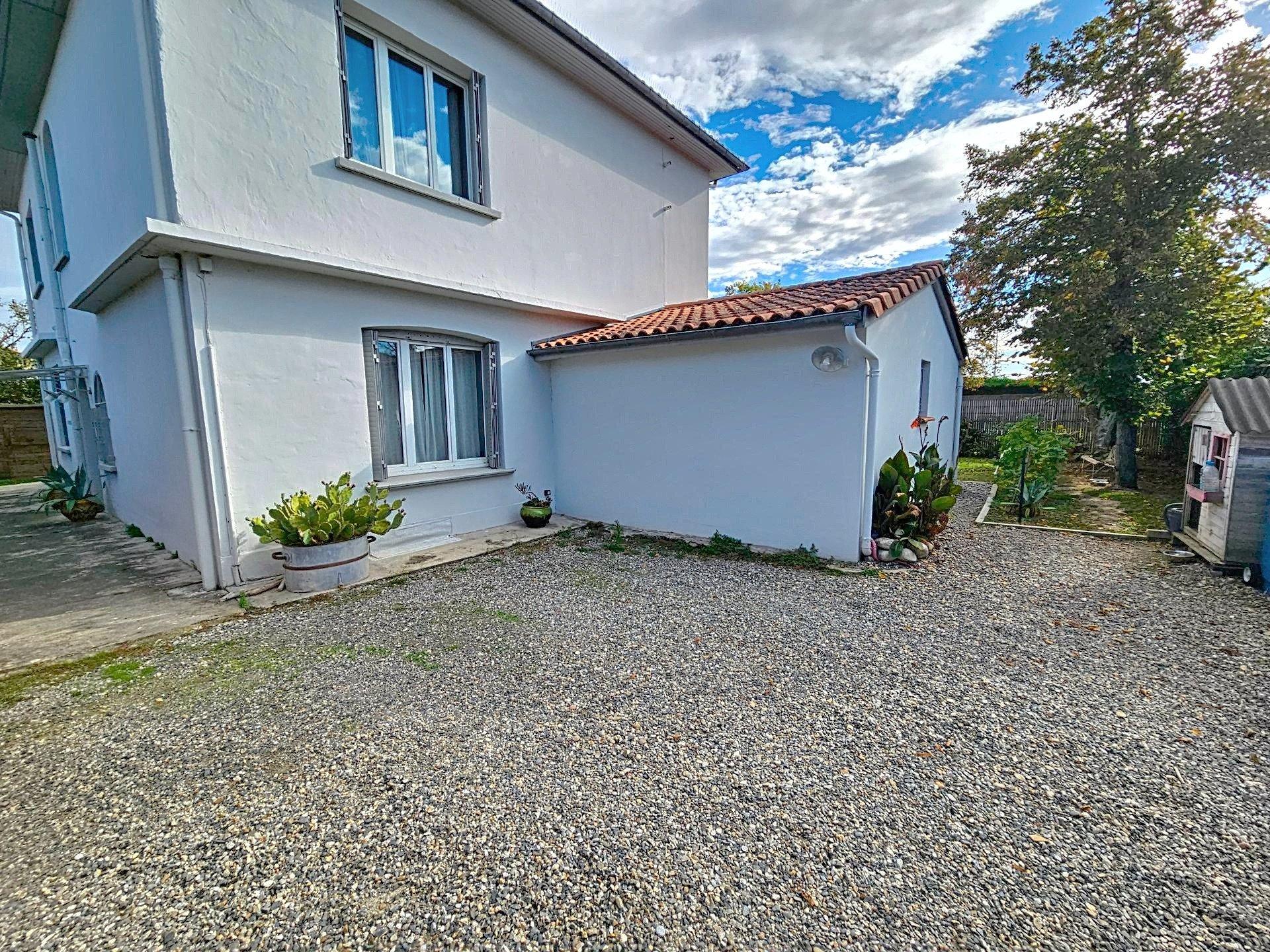 Photo 15 of the listing.