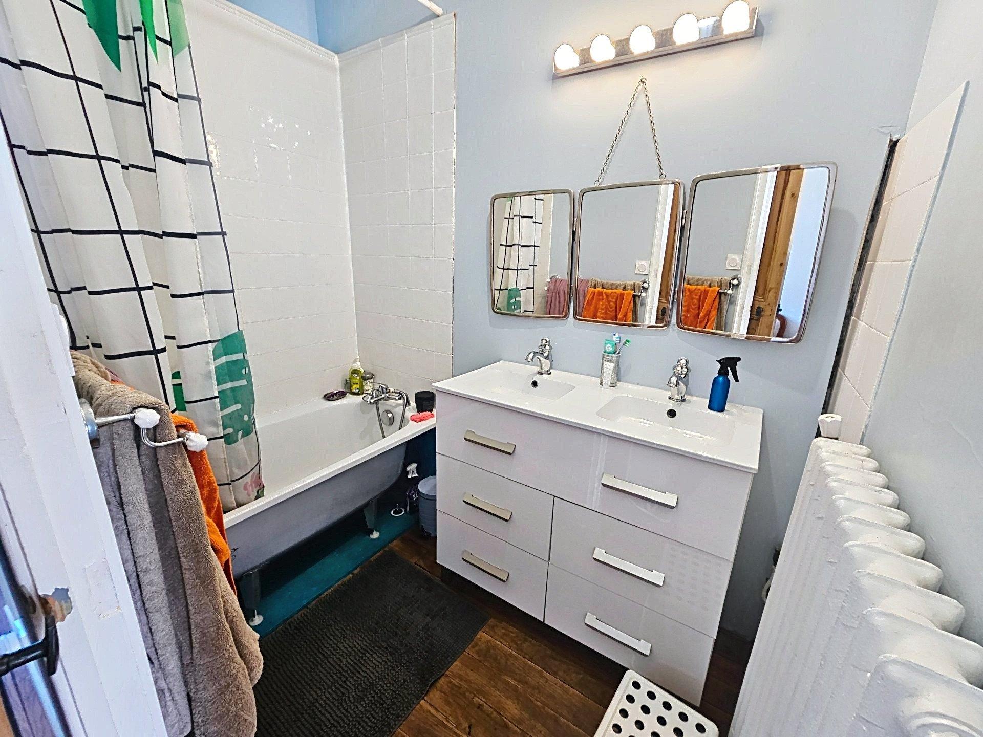 Photo 20 of the listing.