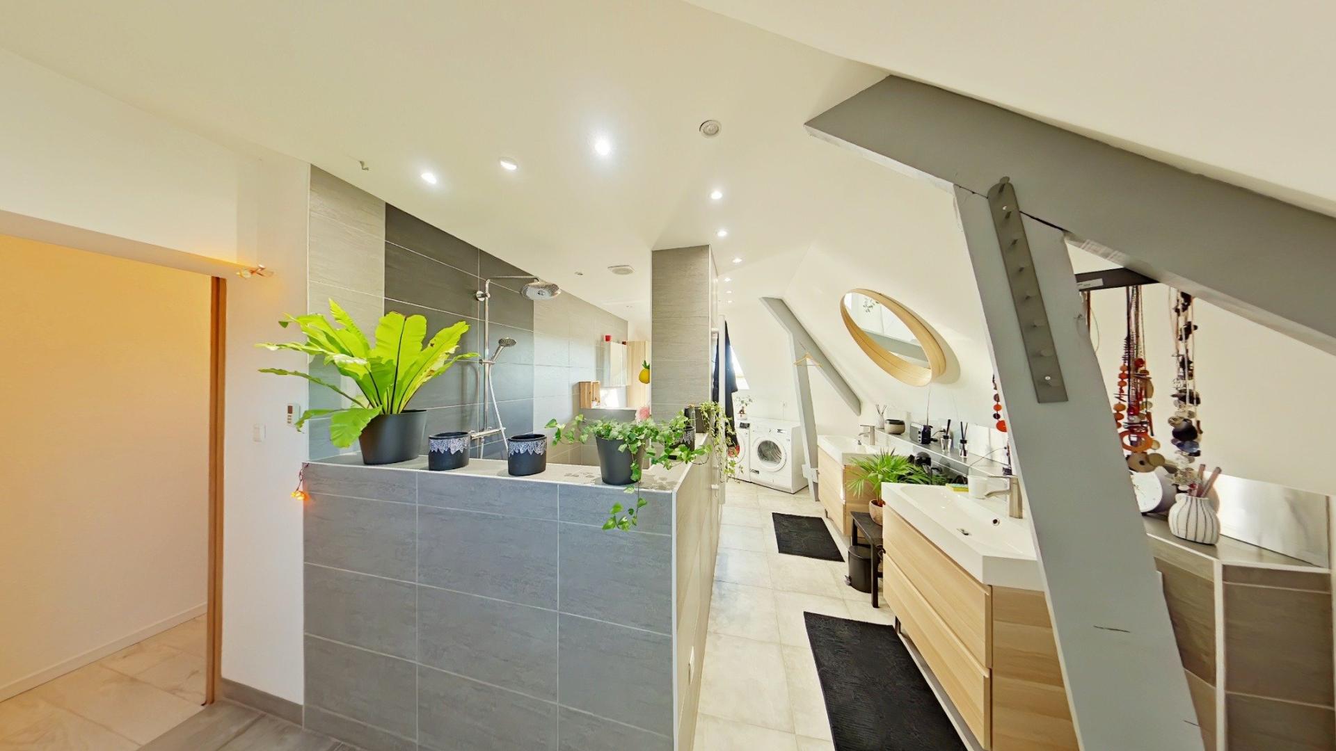 Photo 19 of the listing.