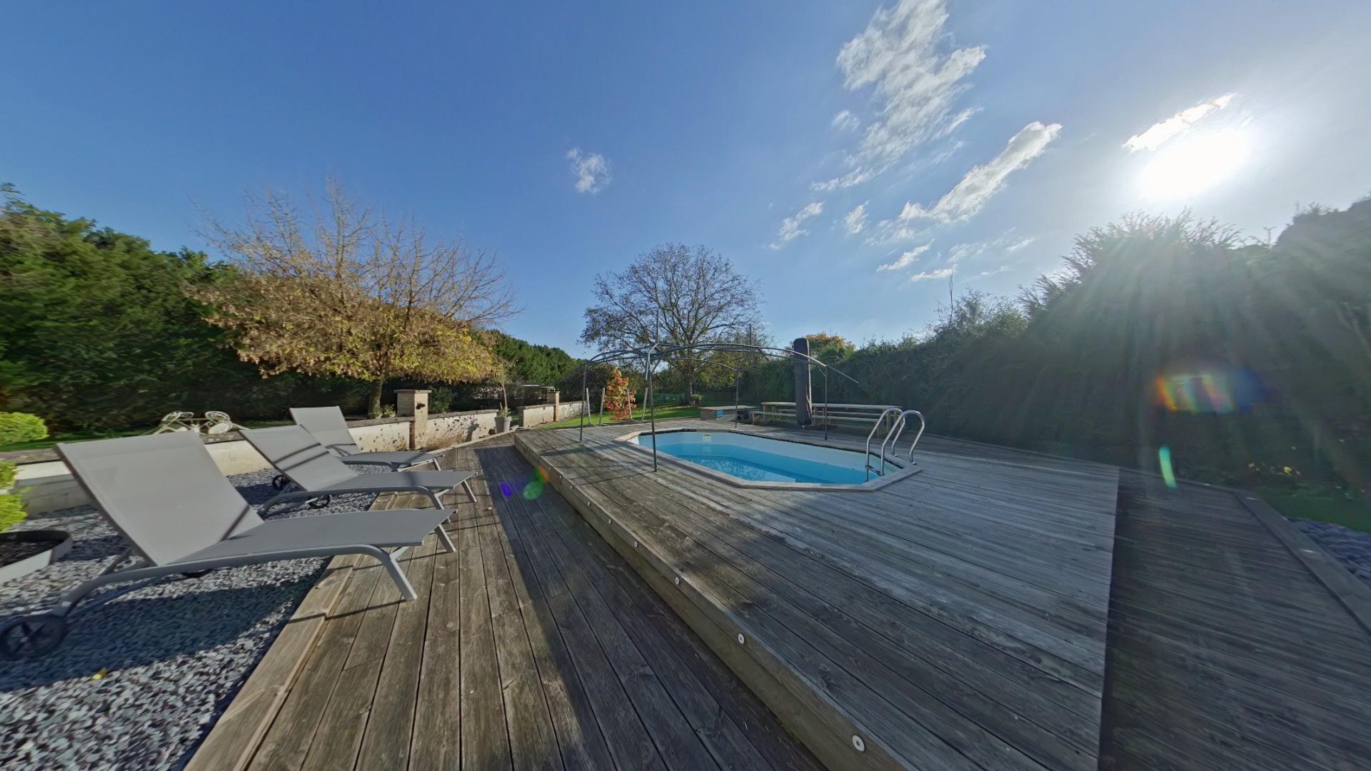 Photo 14 of the listing.