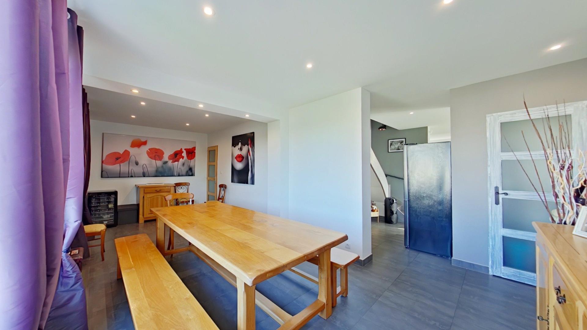 Photo 17 of the listing.