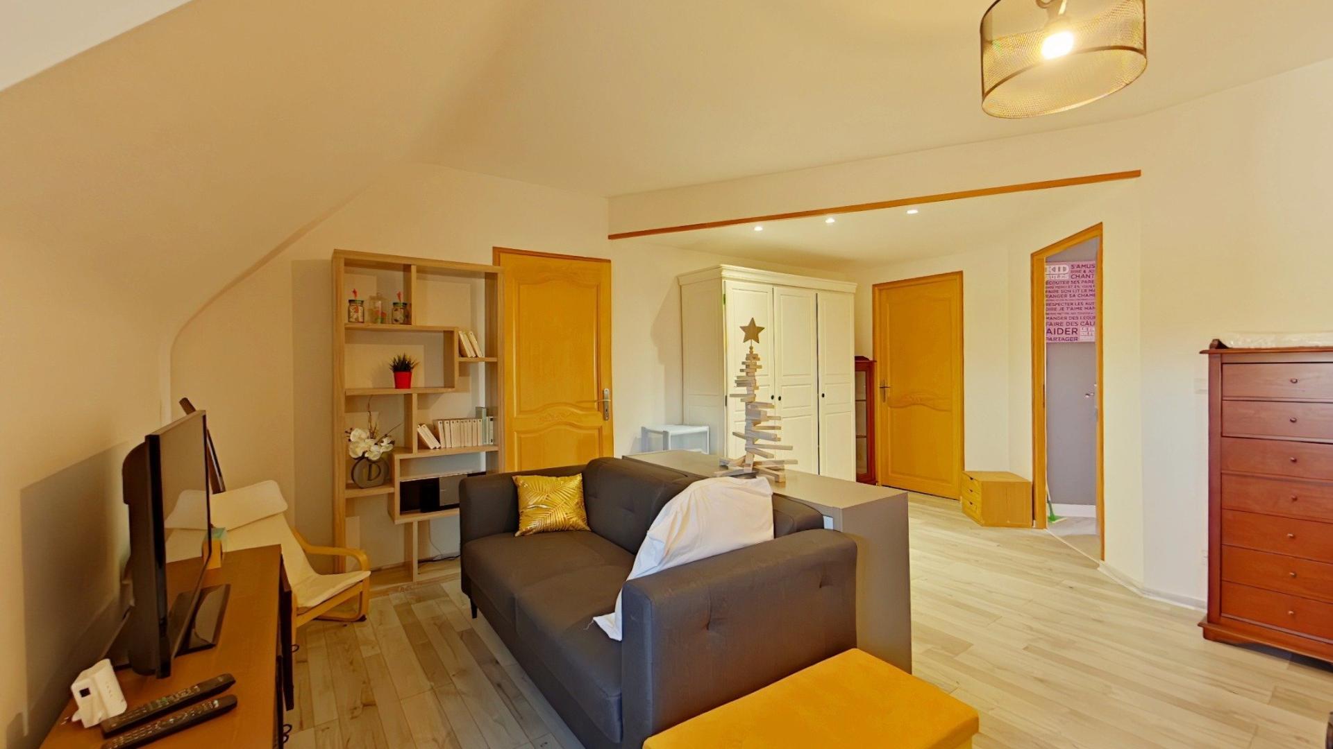 Photo 20 of the listing.