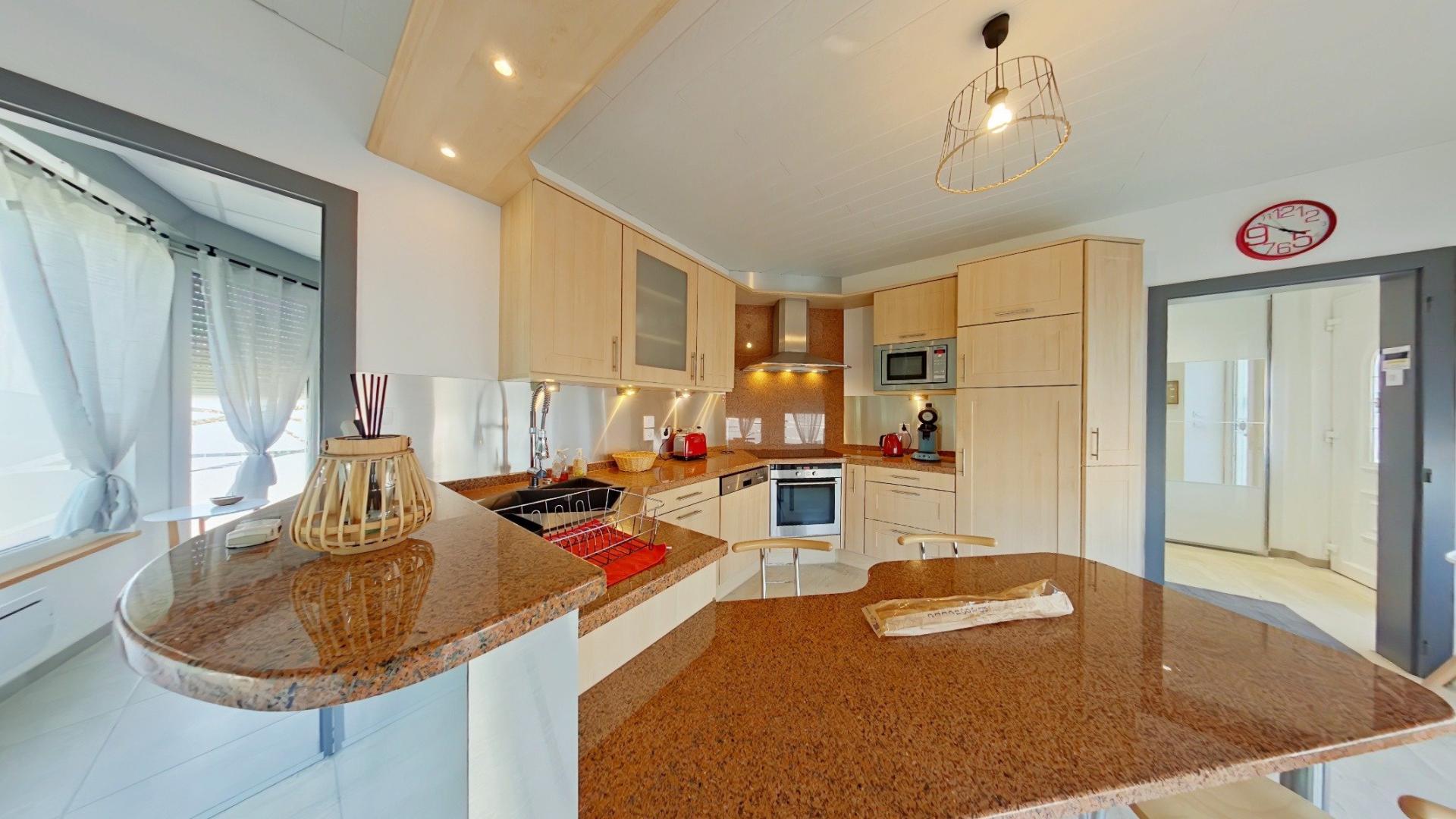 Photo 9 of the listing.