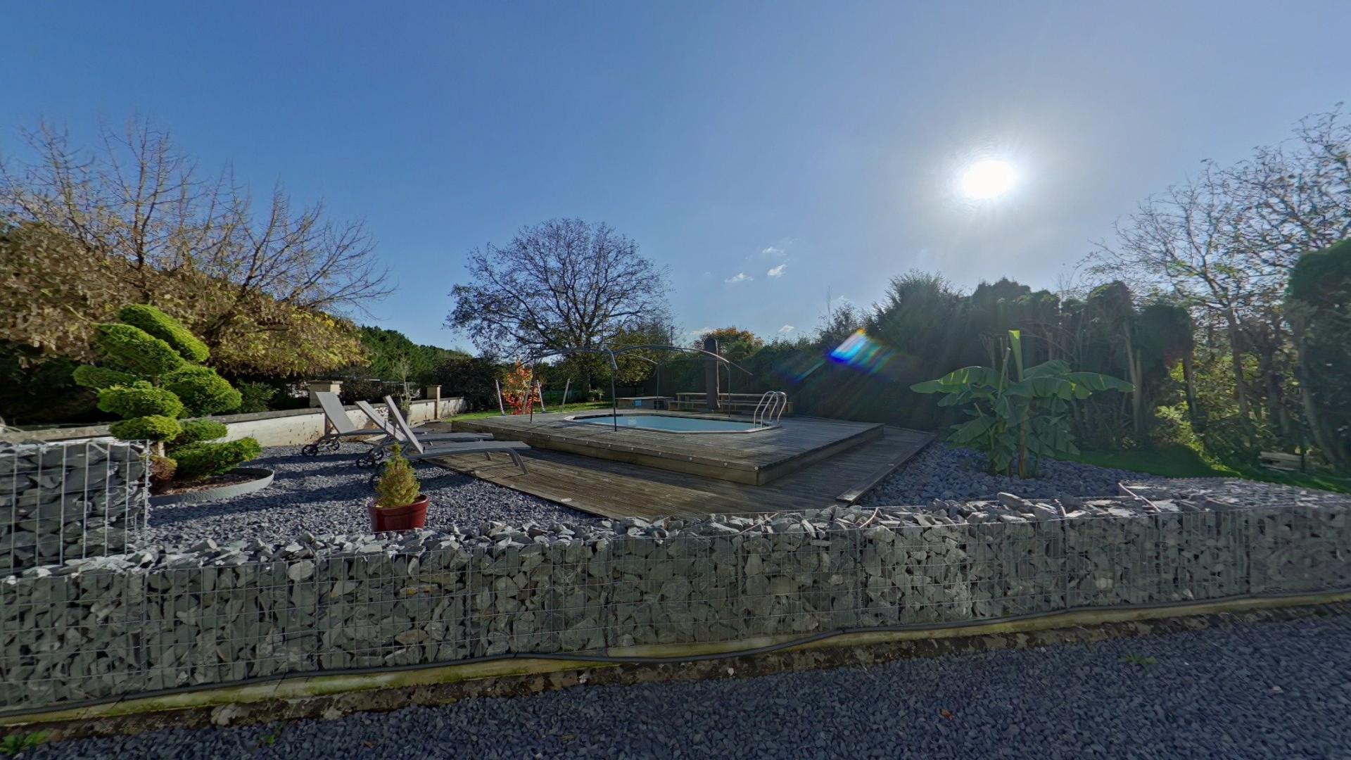 Photo 8 of the listing.