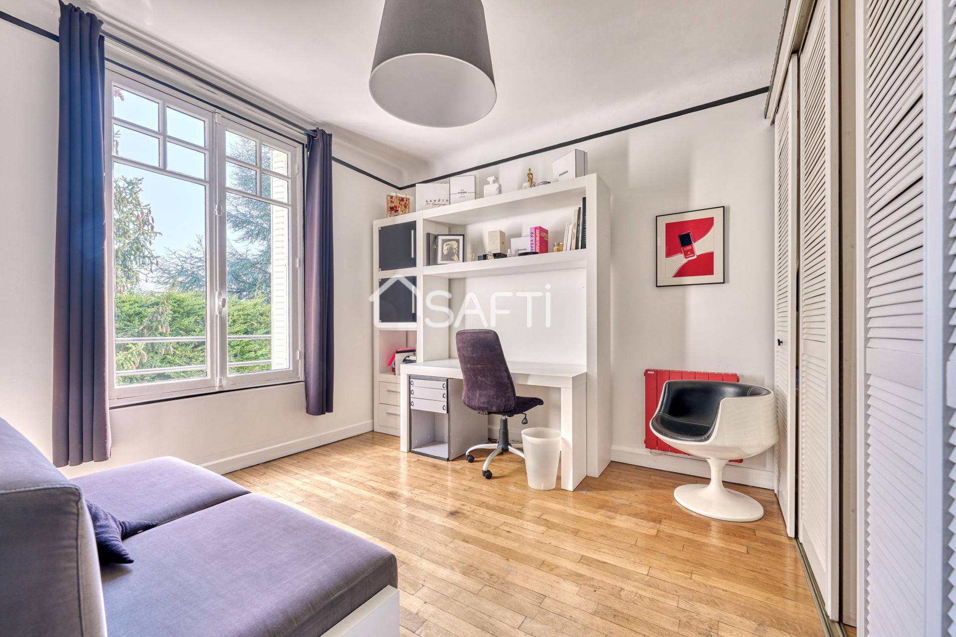 Photo 15 of the listing.