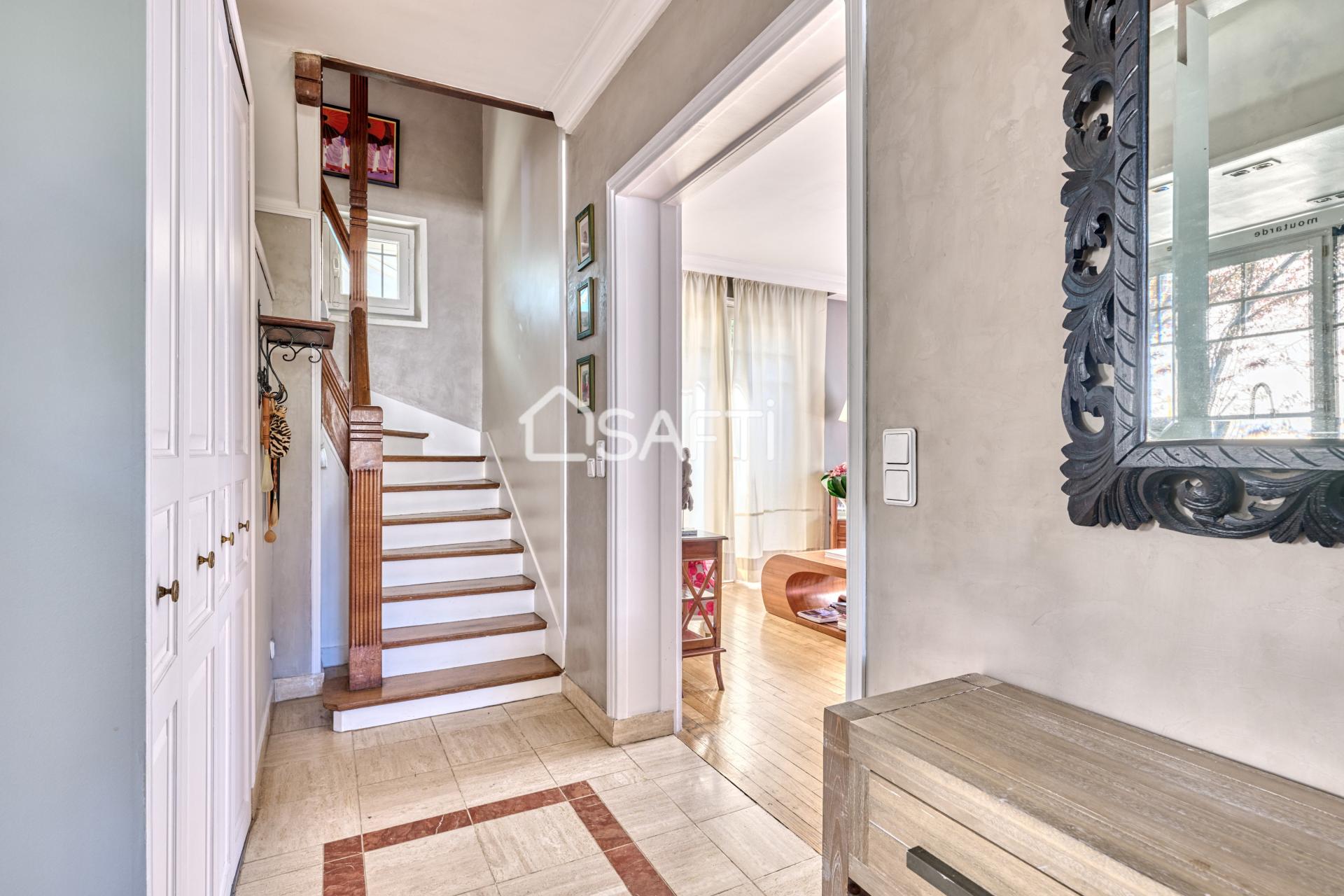 Photo 9 of the listing.