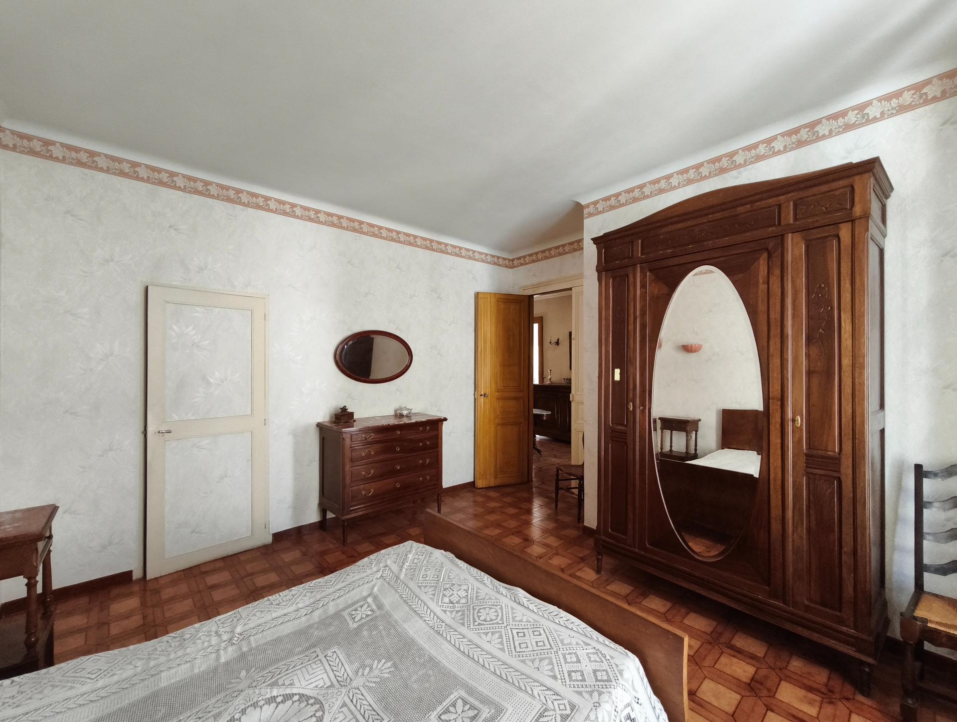 Photo 8 of the listing.