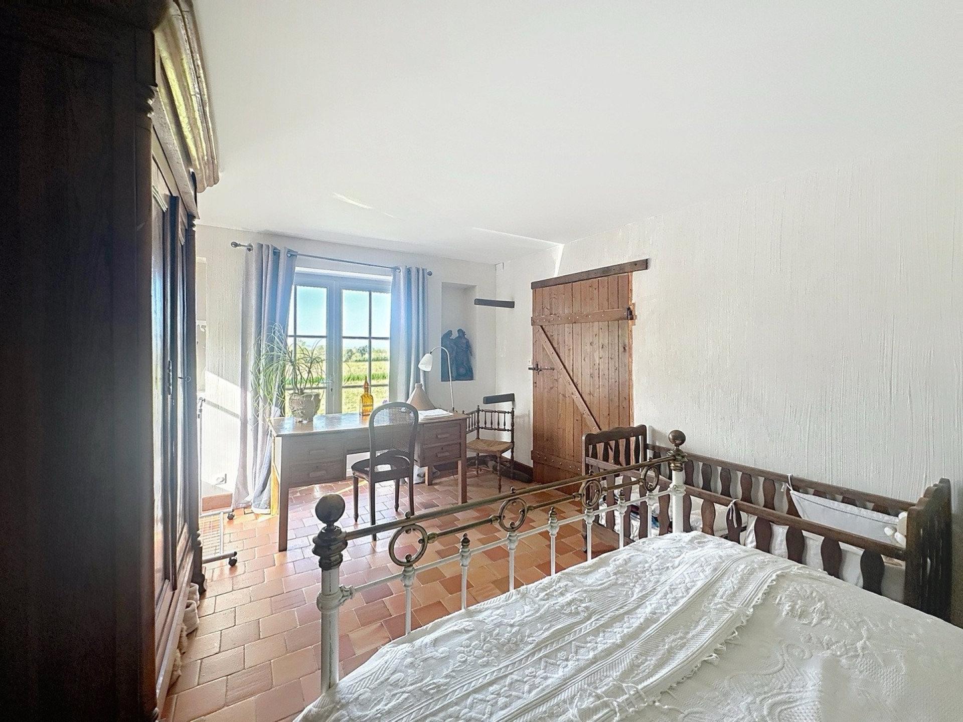 Photo 5 of the listing.