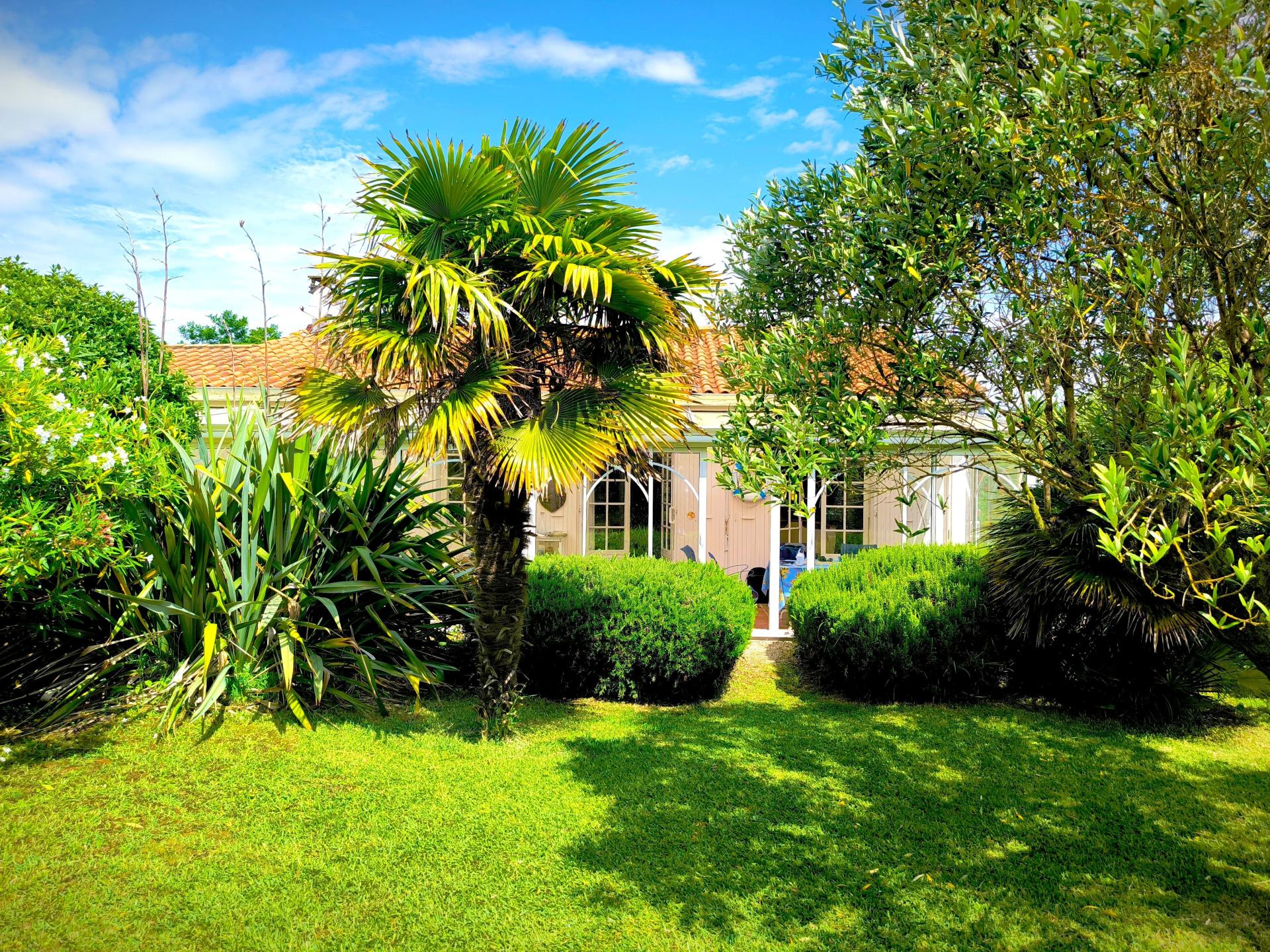 Photo 2 of the listing.